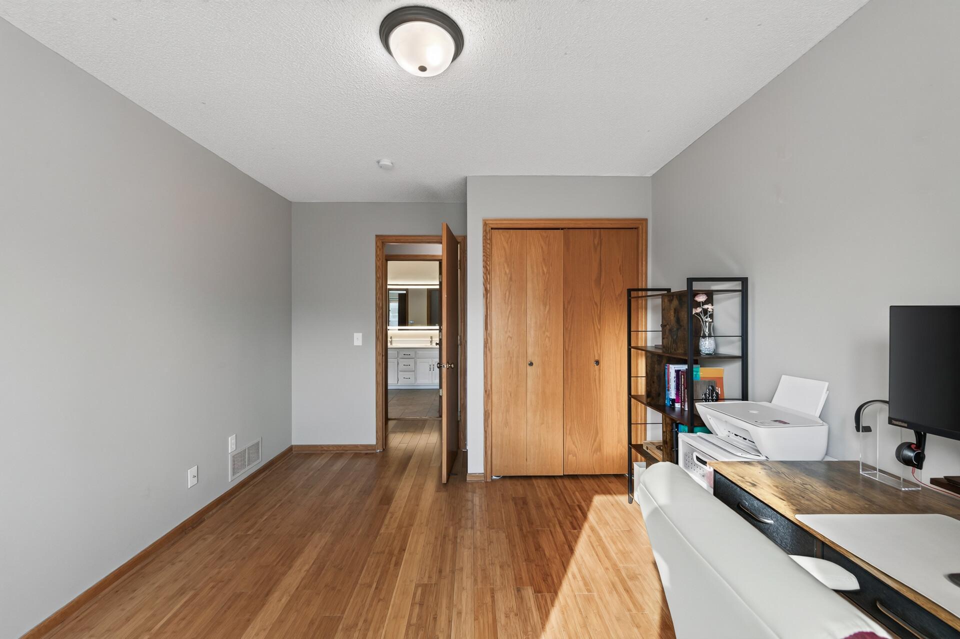 View of Residential at 6865 Romeo Road, Woodbury MN 55125, Woodbury (16 of 28) - Mike Wilen | Minnesota Team Real Estate