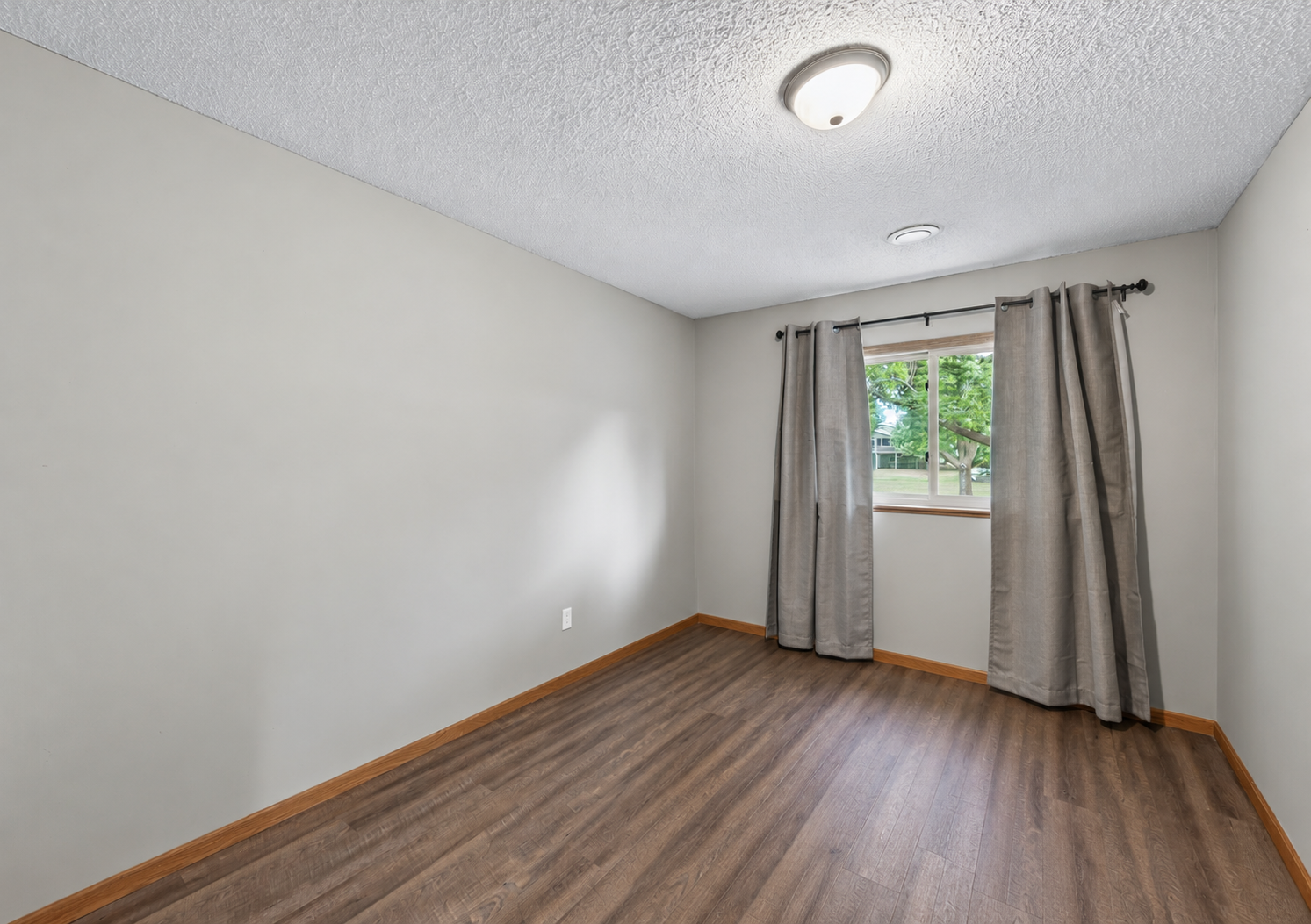 View of Residential at 6865 Romeo Road, Woodbury MN 55125, Woodbury (20 of 27) - Mike Wilen | Minnesota Team Real Estate