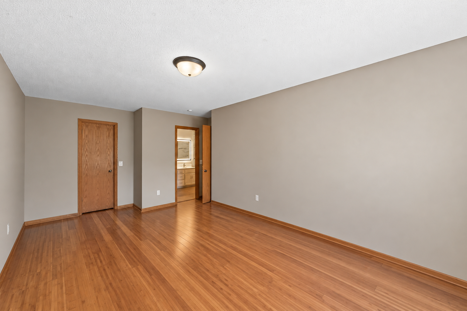 View of Residential at 6865 Romeo Road, Woodbury MN 55125, Woodbury (14 of 27) - Mike Wilen | Minnesota Team Real Estate