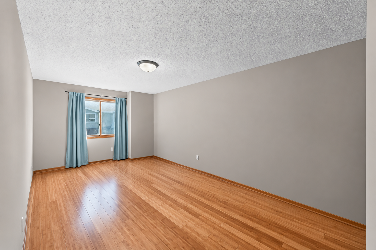 View of Residential at 6865 Romeo Road, Woodbury MN 55125, Woodbury (13 of 27) - Mike Wilen | Minnesota Team Real Estate