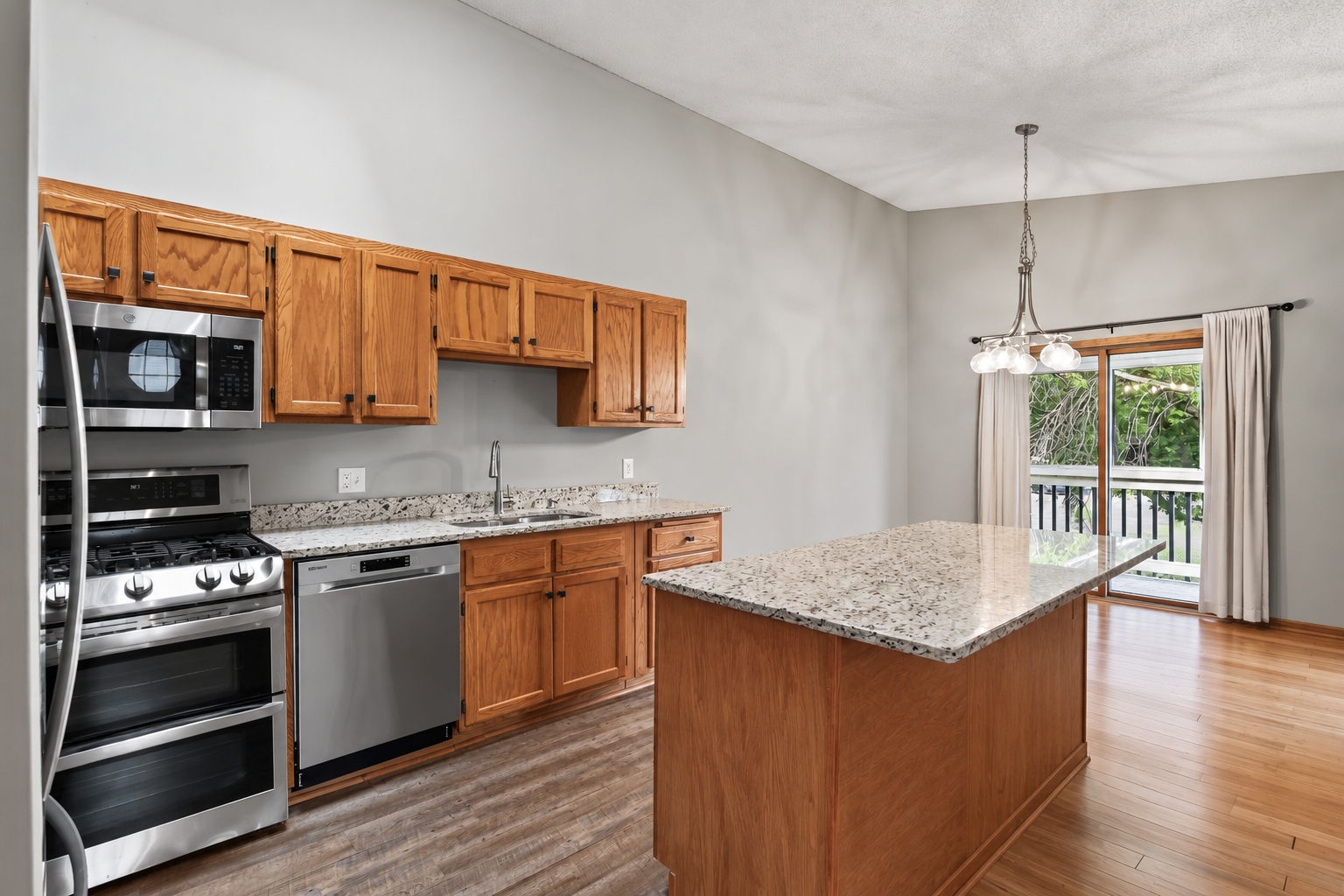 View of Residential at 6865 Romeo Road, Woodbury MN 55125, Woodbury (8 of 27) - Mike Wilen | Minnesota Team Real Estate