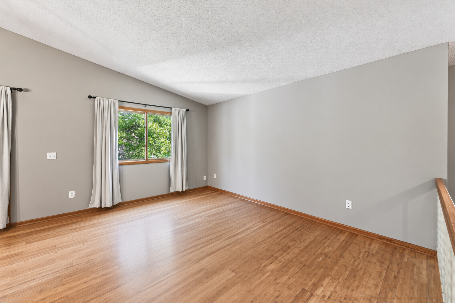 View of Residential at 6865 Romeo Road, Woodbury MN 55125, Woodbury (11 of 27) - Mike Wilen | Minnesota Team Real Estate