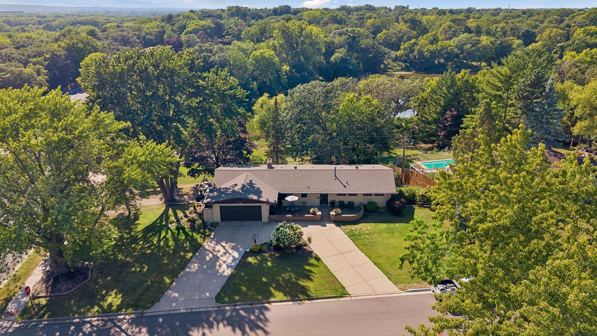 View of Residential at 4501 Terracewood Drive, Bloomington MN 55437, Bloomington (2 of 44) - Mike Wilen | Minnesota Team Real Estate