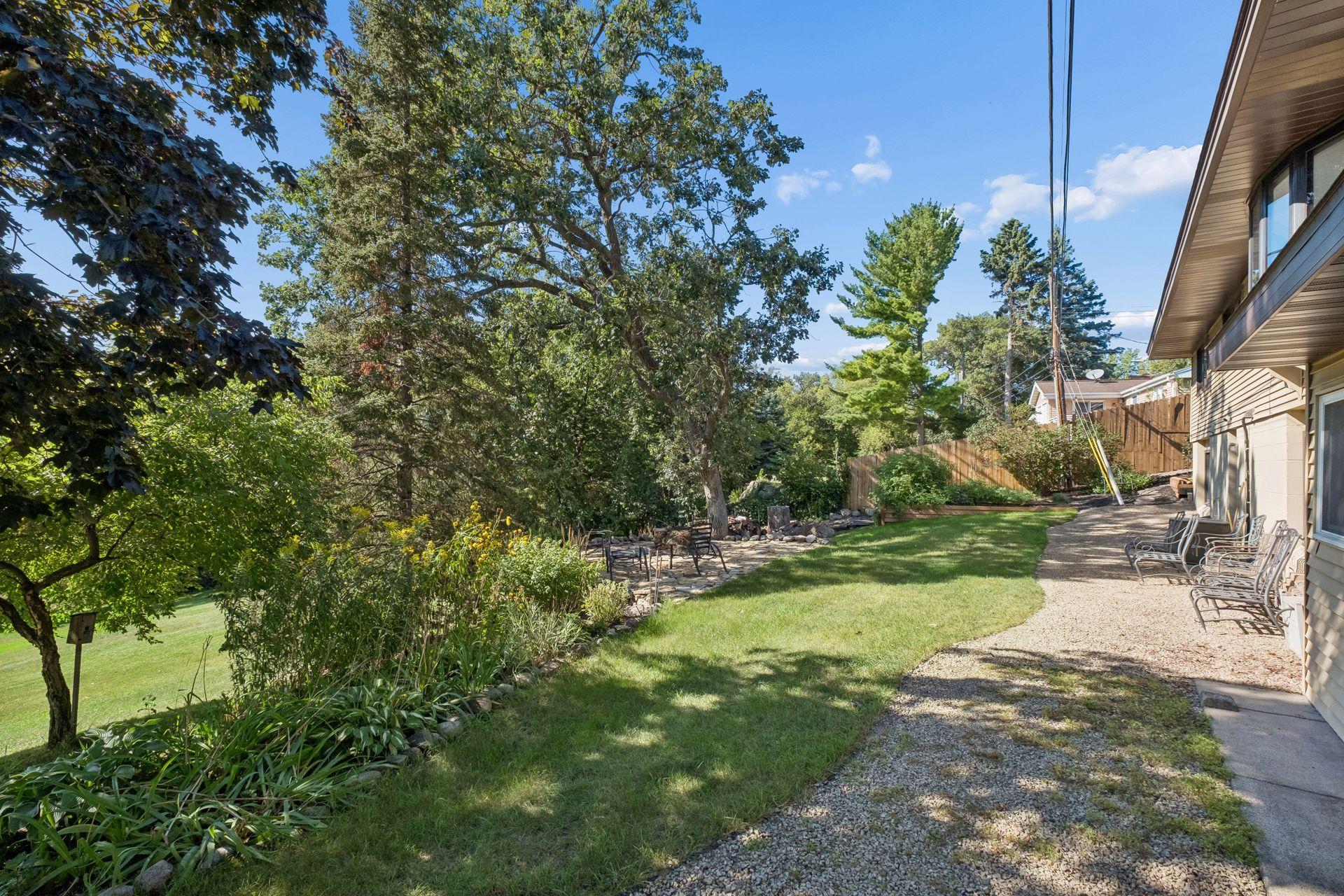View of Residential at 4501 Terracewood Drive, Bloomington MN 55437, Bloomington (40 of 44) - Mike Wilen | Minnesota Team Real Estate