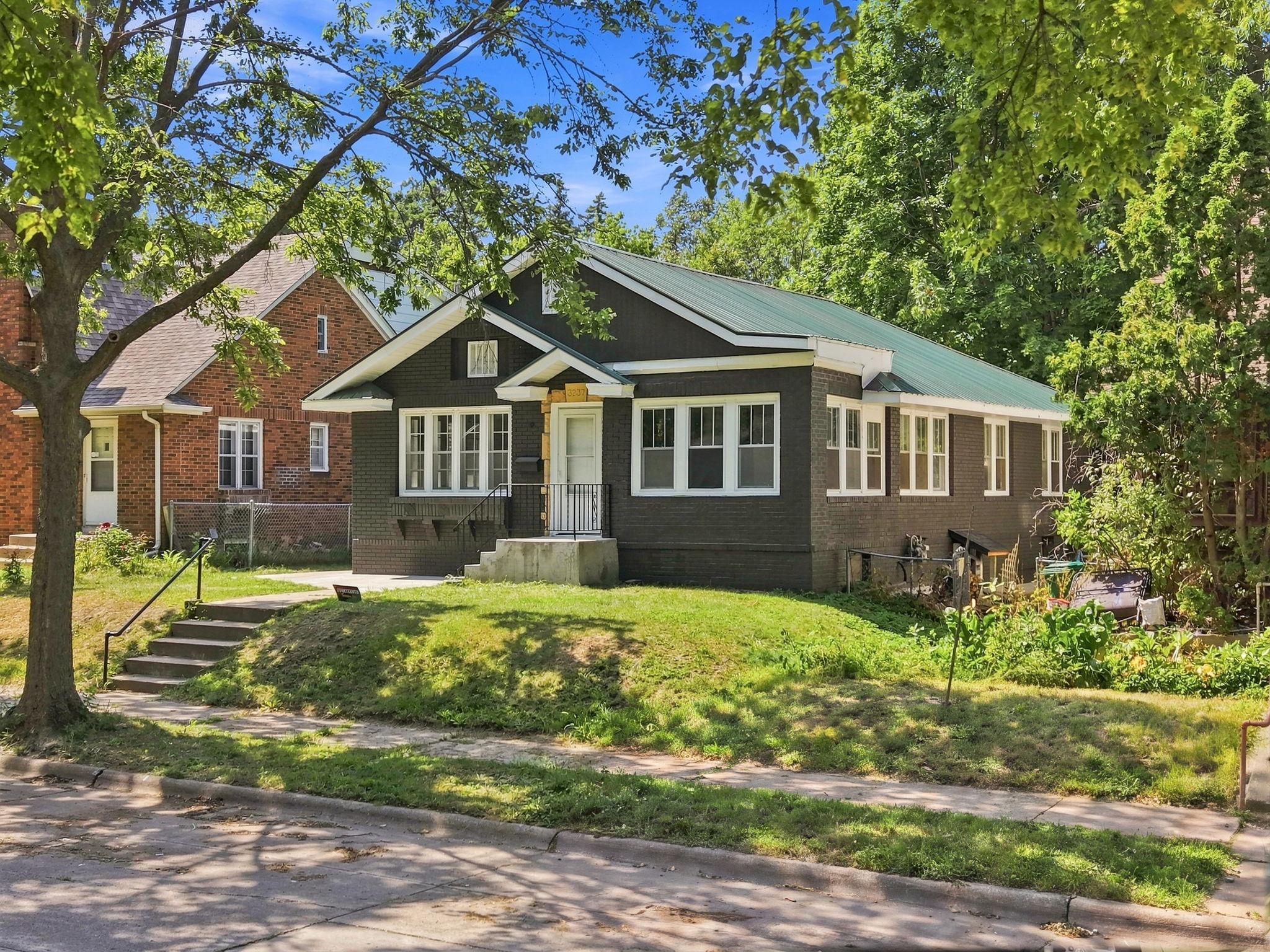 View of Residential at 3237 Sheridan Avenue, Minneapolis MN 55412, Minneapolis (48 of 51) - Mike Wilen | Minnesota Team Real Estate