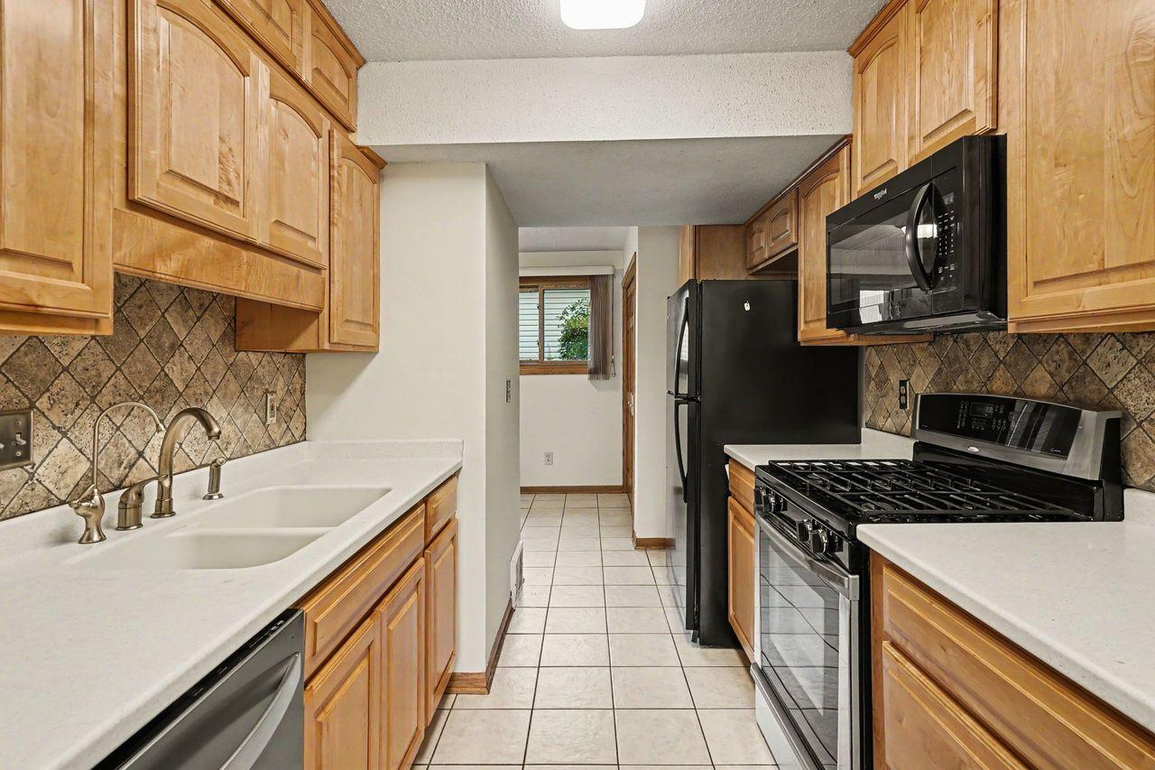 View of Residential at 181 River Woods Lane, Burnsville MN 55337, Burnsville (8 of 26) - Mike Wilen | Minnesota Team Real Estate