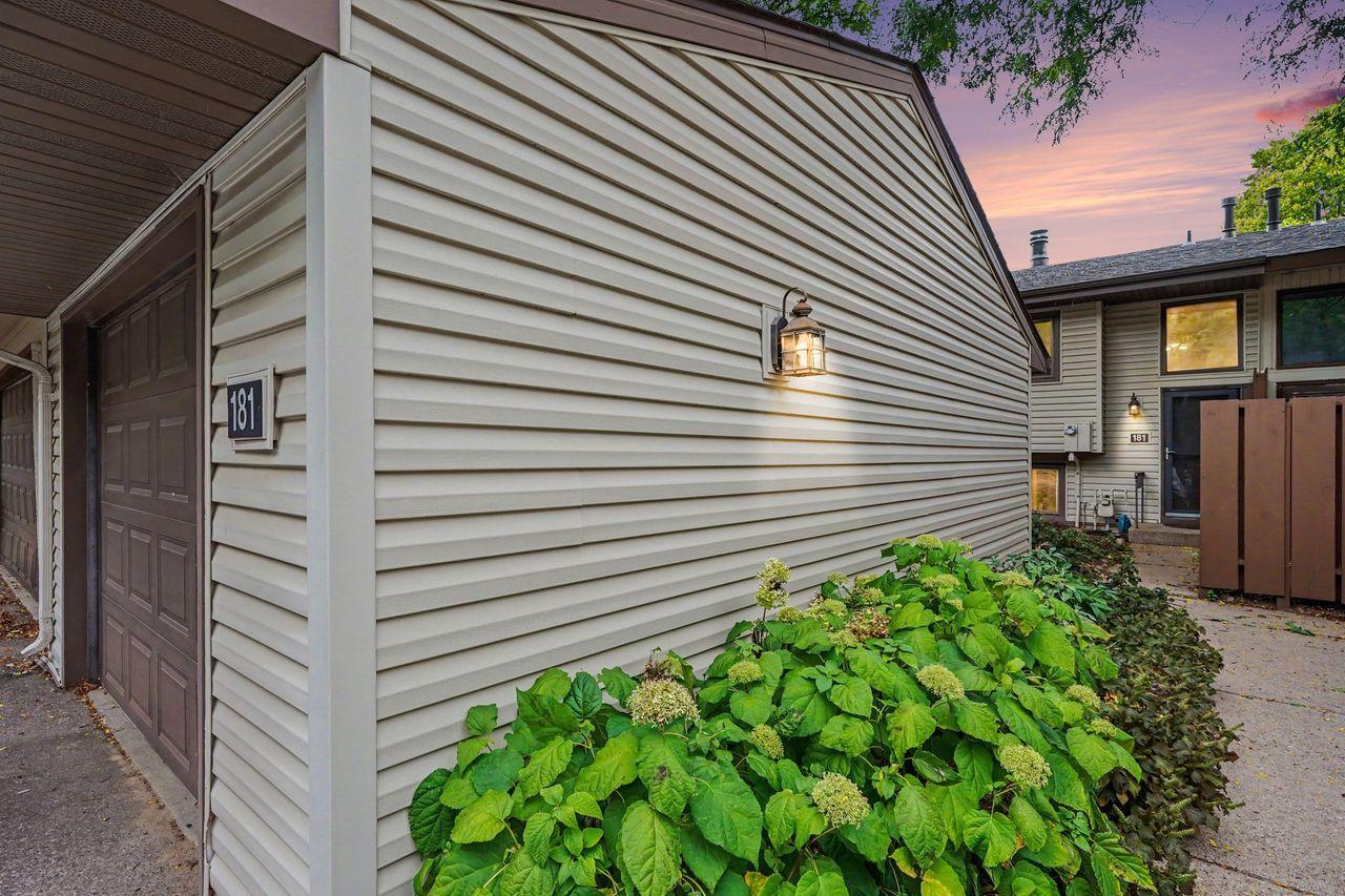 View of Residential at 181 River Woods Lane, Burnsville MN 55337, Burnsville (21 of 26) - Mike Wilen | Minnesota Team Real Estate