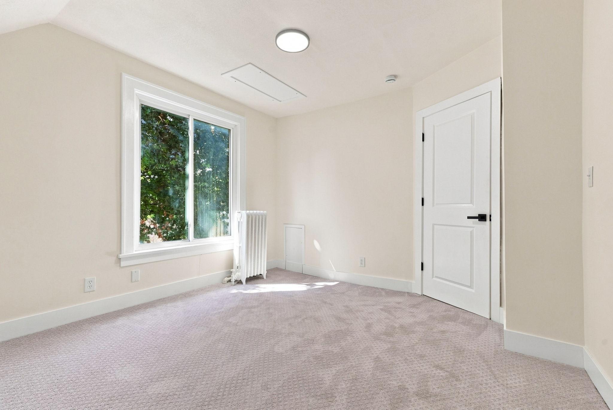 View of Residential at 810 Van Buren Avenue, Saint Paul MN 55104, Saint Paul (21 of 36) - Mike Wilen | Minnesota Team Real Estate