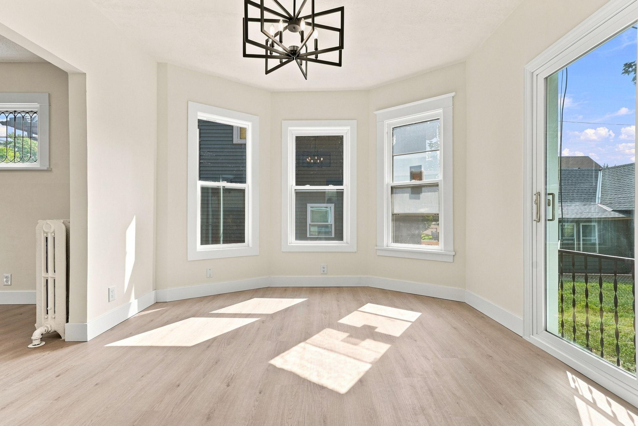 View of Residential at 810 Van Buren Avenue, Saint Paul MN 55104, Saint Paul (11 of 36) - Mike Wilen | Minnesota Team Real Estate