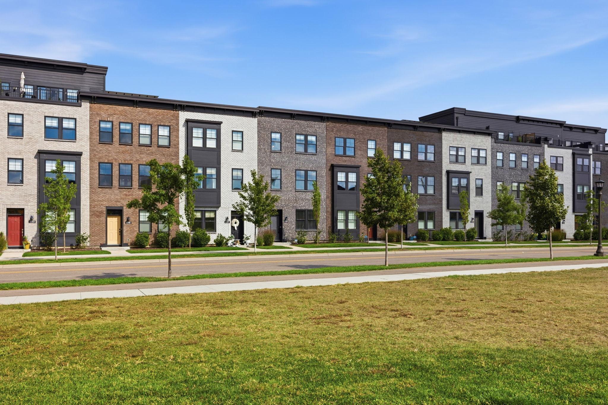 View of Residential at 870 Mount Curve Boulevard #G, Saint Paul MN 55116, Saint Paul (33 of 40) - Mike Wilen | Minnesota Team Real Estate