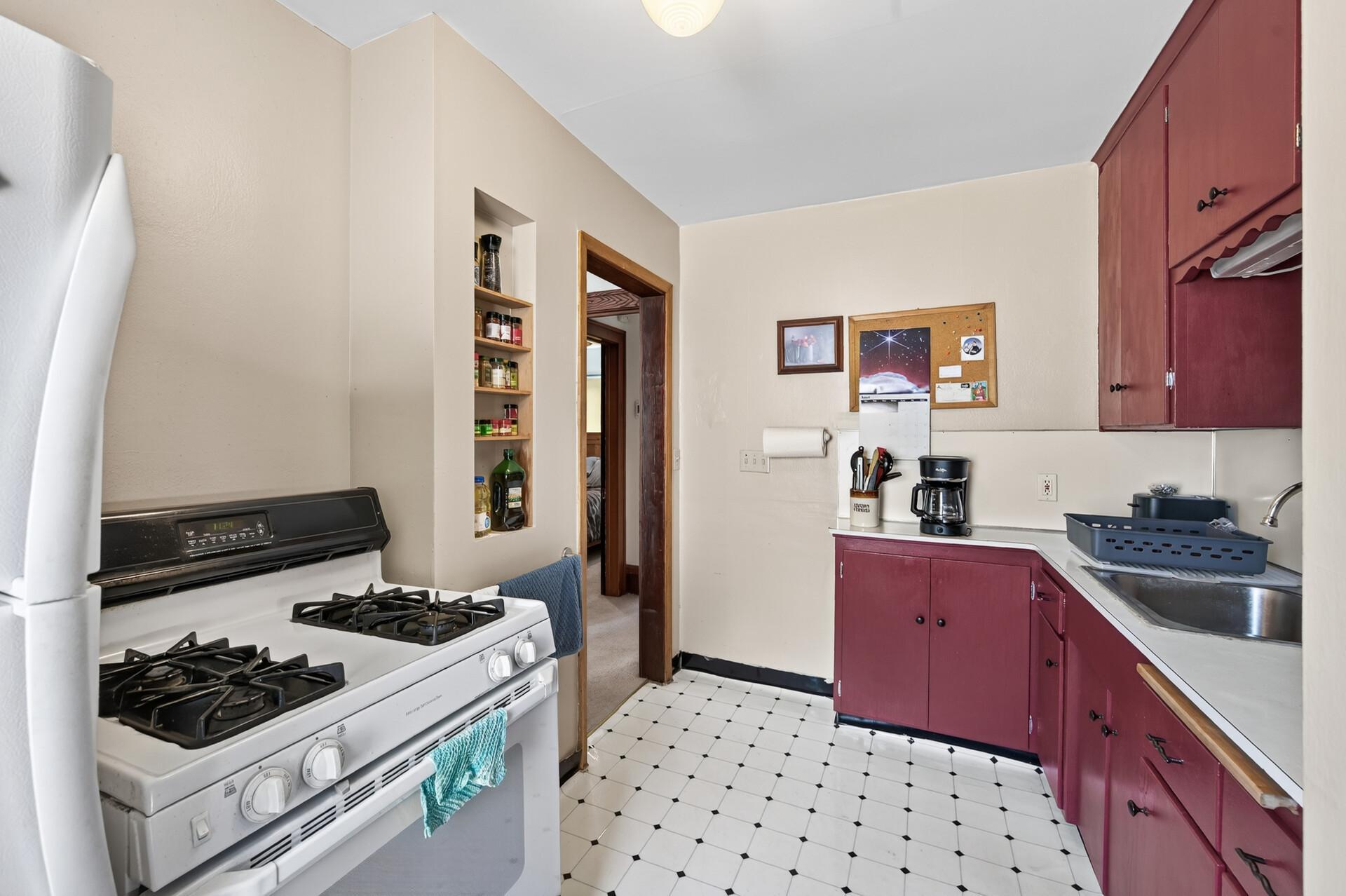 View of Residential at 287 Duke Street, Saint Paul MN 55102, Saint Paul (17 of 30) - Mike Wilen | Minnesota Team Real Estate