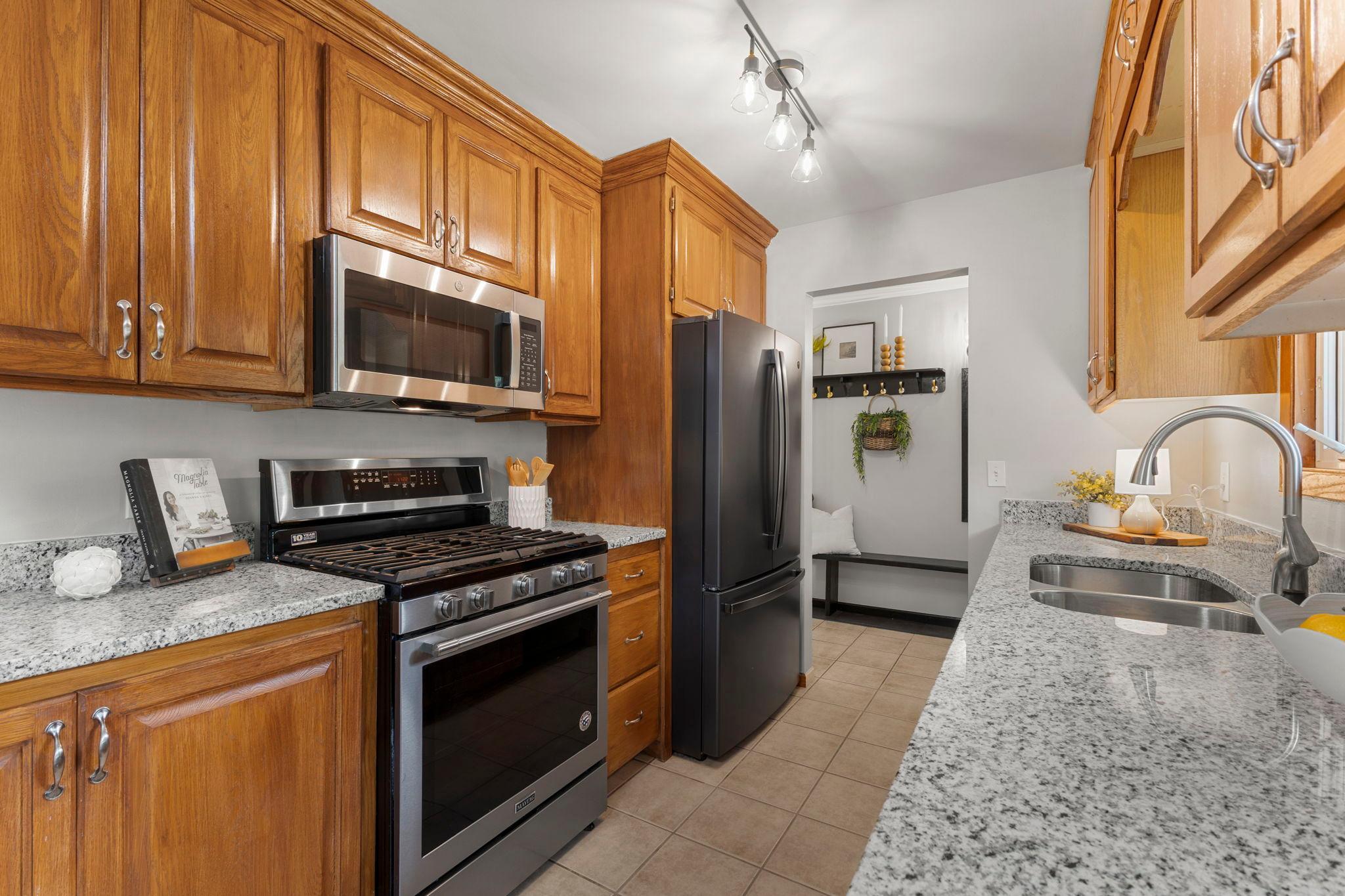 View of Residential at 13471 Eveleth Way, Apple Valley MN 55124, Apple Valley (15 of 45) - Mike Wilen | Minnesota Team Real Estate