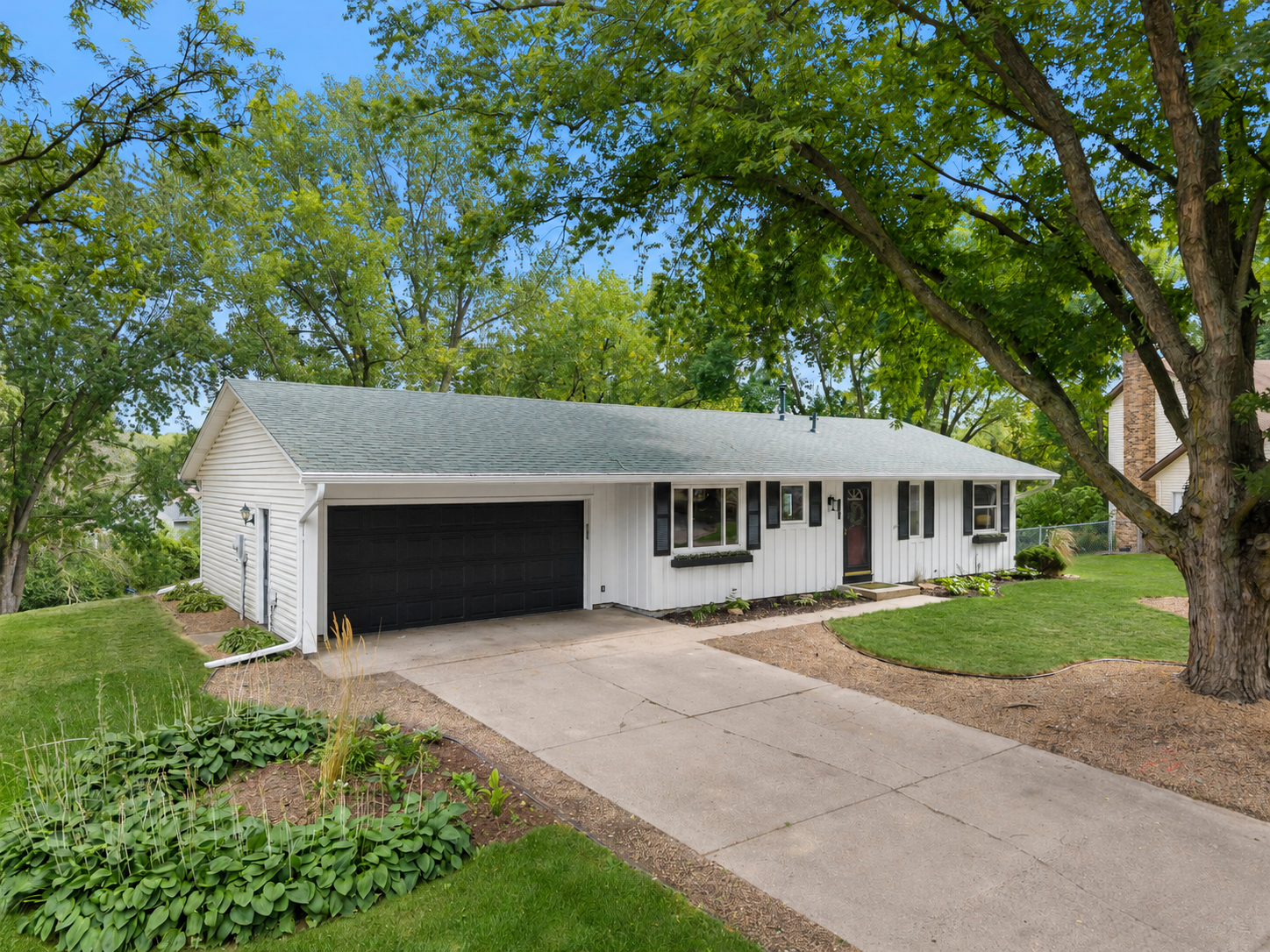 View of Residential at 13471 Eveleth Way, Apple Valley MN 55124, Apple Valley (43 of 45) - Mike Wilen | Minnesota Team Real Estate