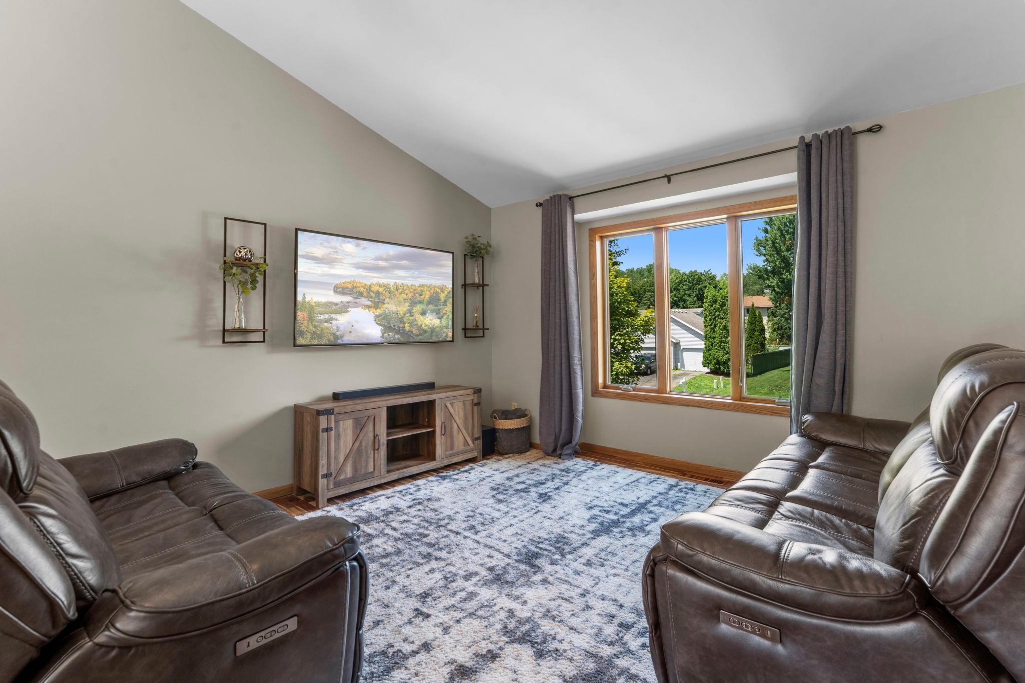 View of Residential at 13632 Bryant Place, Burnsville MN 55337, Burnsville (8 of 28) - Mike Wilen | Minnesota Team Real Estate