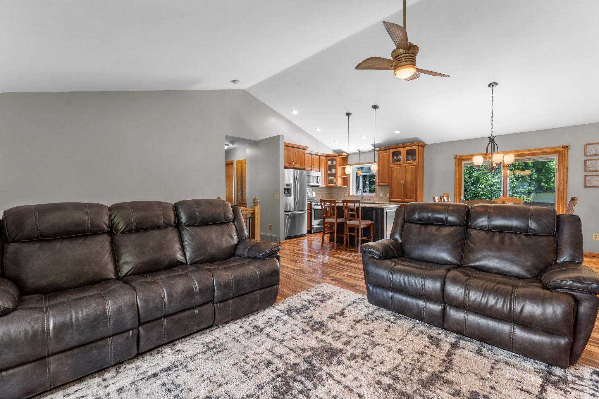 View of Residential at 13632 Bryant Place, Burnsville MN 55337, Burnsville (9 of 28) - Mike Wilen | Minnesota Team Real Estate