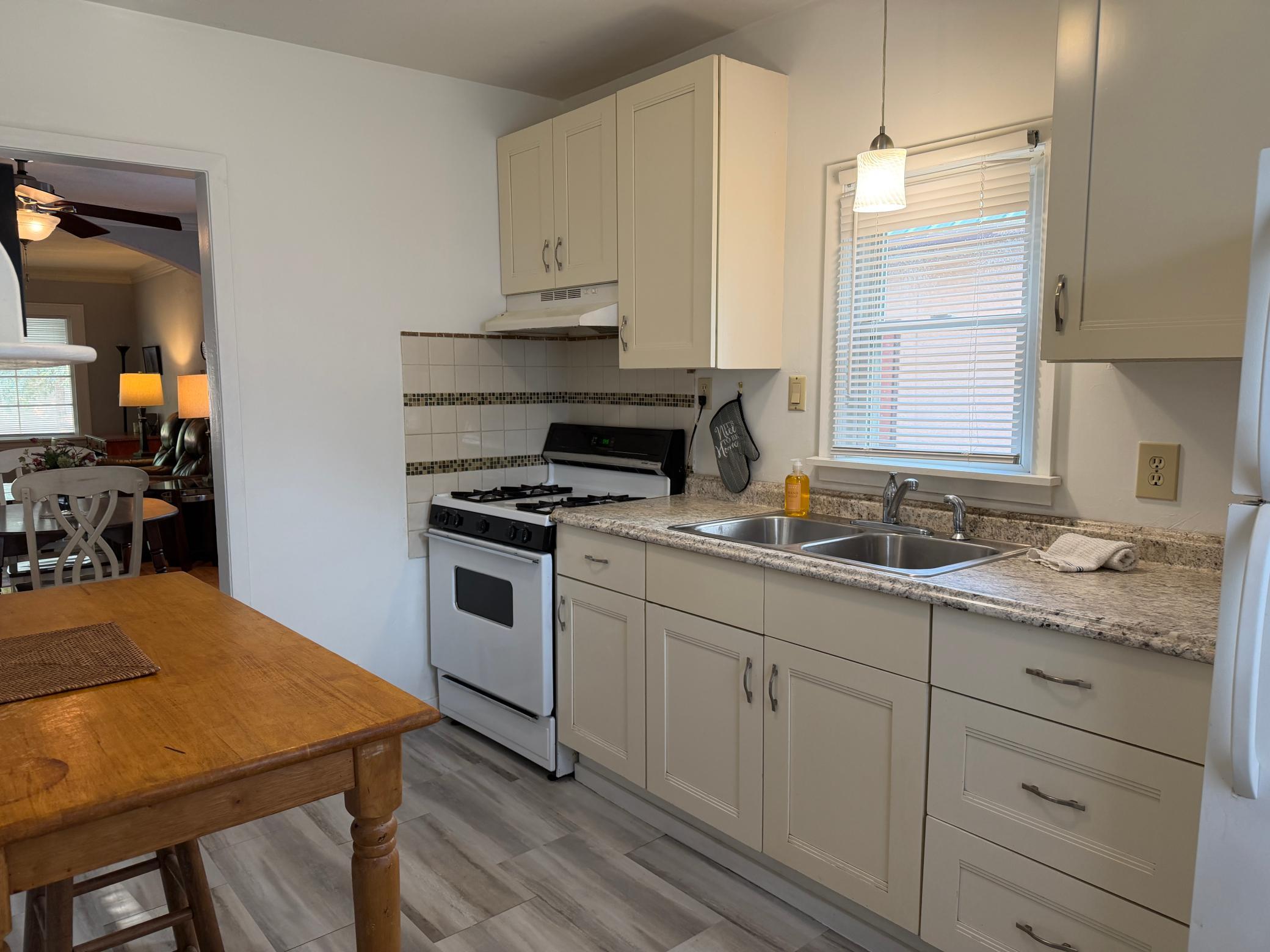 View of Residential at 4711 6th Street, Minneapolis MN 55430, Minneapolis (8 of 21) - Mike Wilen | Minnesota Team Real Estate