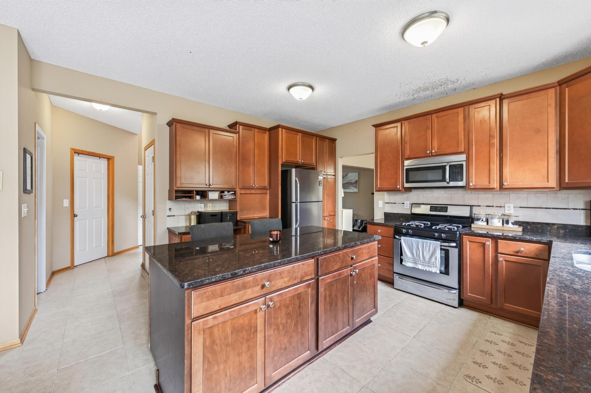 View of Residential at 6109 Summit Curve, Cottage Grove MN 55016, Cottage Grove (12 of 31) - Mike Wilen | Minnesota Team Real Estate