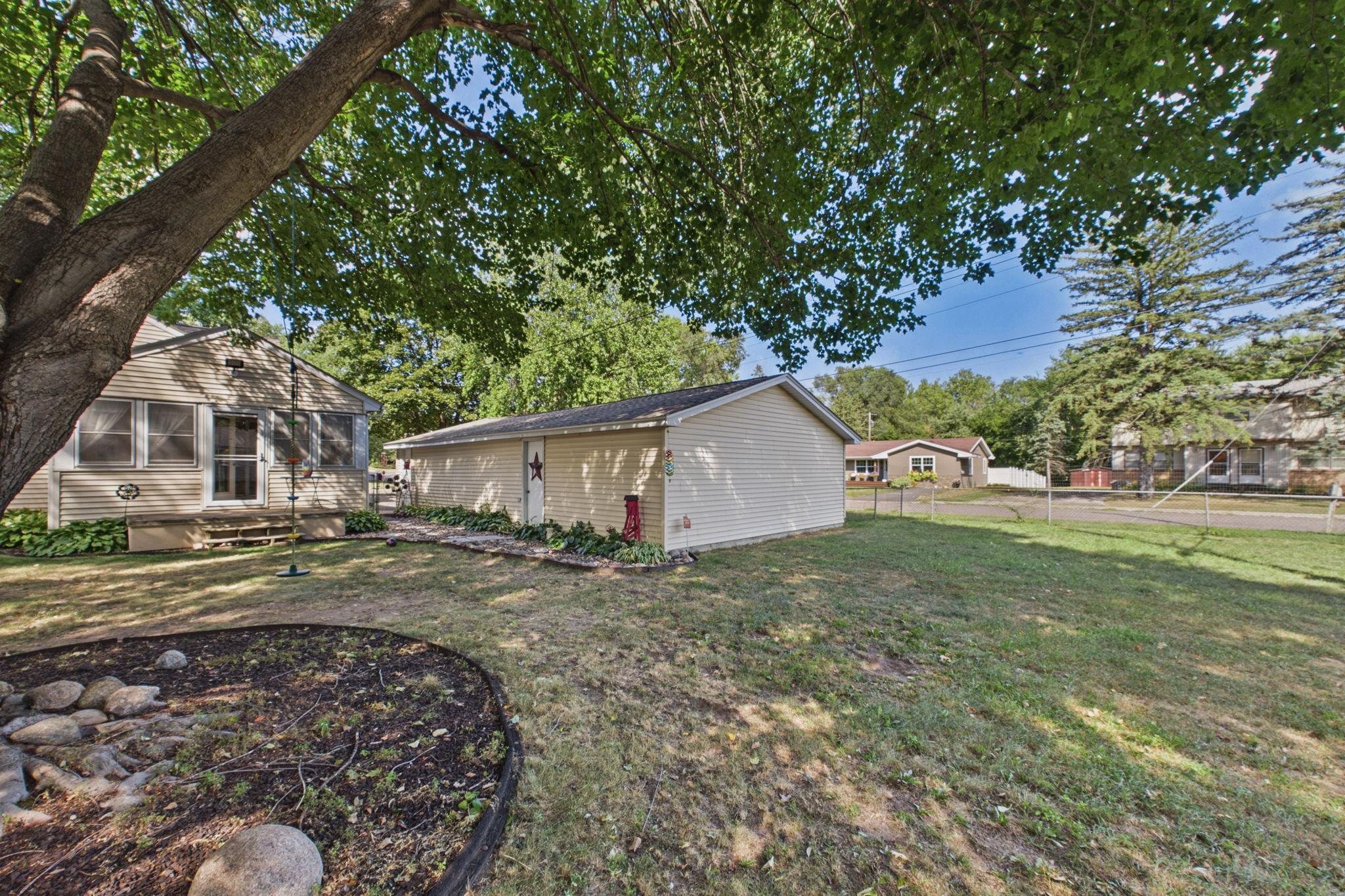 View of Residential at 1474 Burke Avenue, Maplewood MN 55109, Maplewood (17 of 19) - Mike Wilen | Minnesota Team Real Estate
