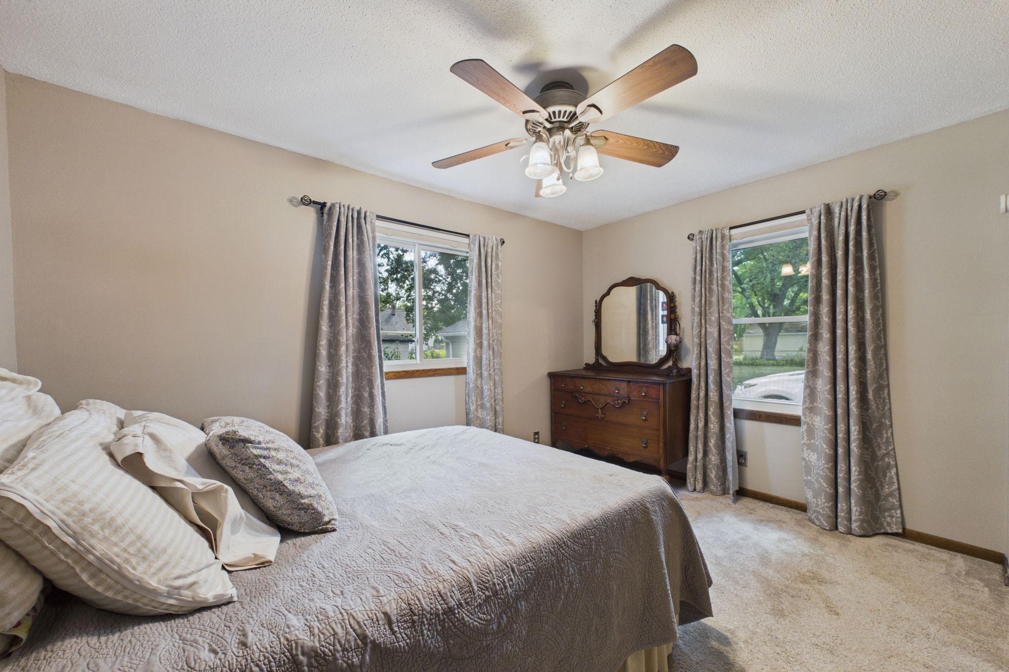 View of Residential at 1474 Burke Avenue, Maplewood MN 55109, Maplewood (8 of 19) - Mike Wilen | Minnesota Team Real Estate