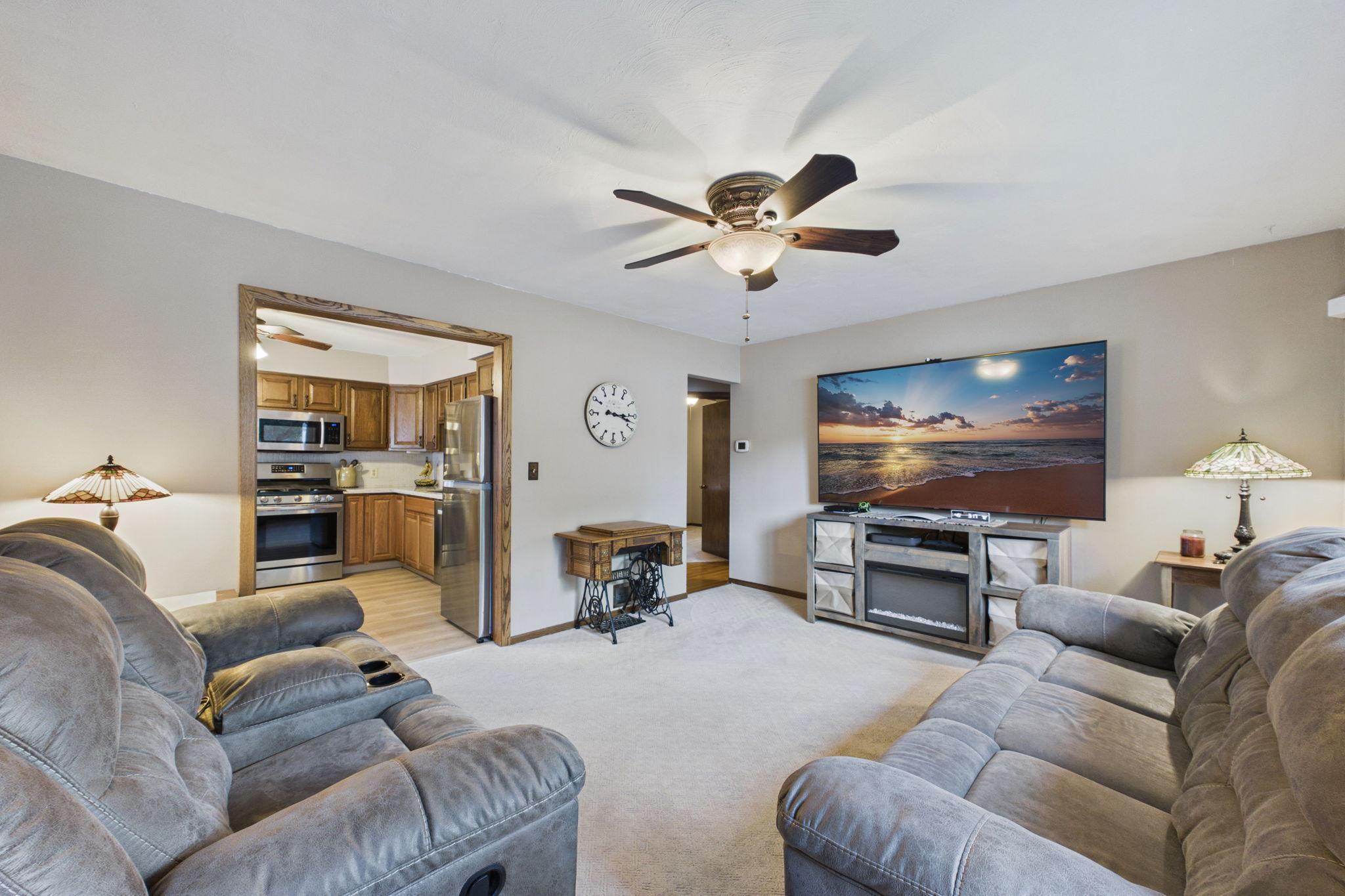 View of Residential at 1474 Burke Avenue, Maplewood MN 55109, Maplewood (4 of 19) - Mike Wilen | Minnesota Team Real Estate