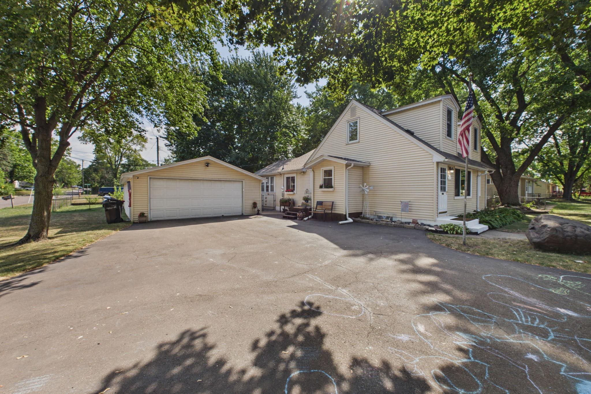 View of Residential at 1474 Burke Avenue, Maplewood MN 55109, Maplewood (3 of 19) - Mike Wilen | Minnesota Team Real Estate