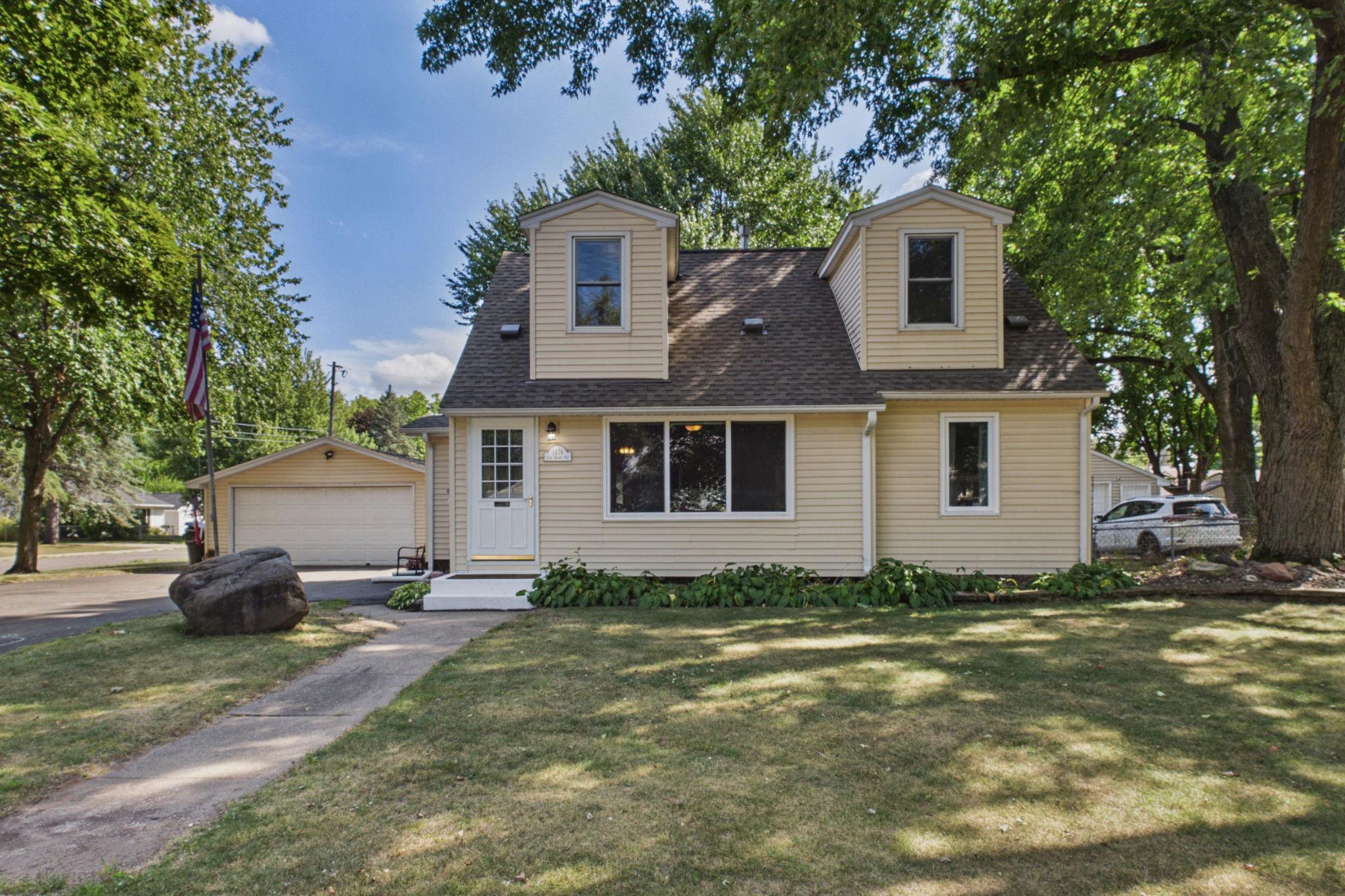 View of Residential at 1474 Burke Avenue, Maplewood MN 55109, Maplewood (2 of 19) - Mike Wilen | Minnesota Team Real Estate