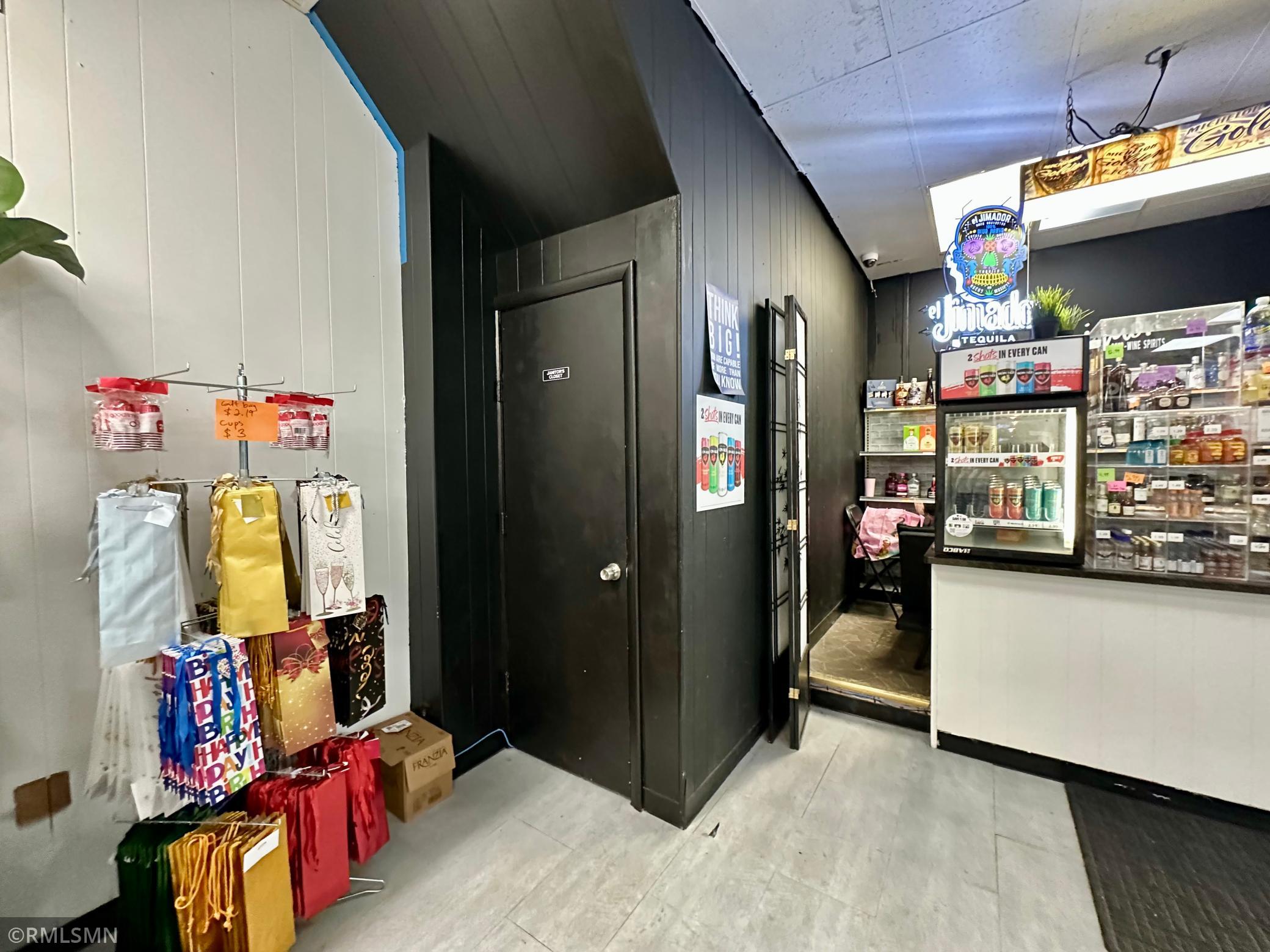 View of Commercial Sale at 1047 Hudson Road, Saint Paul MN 55106, Saint Paul (16 of 33) - Mike Wilen | Minnesota Team Real Estate
