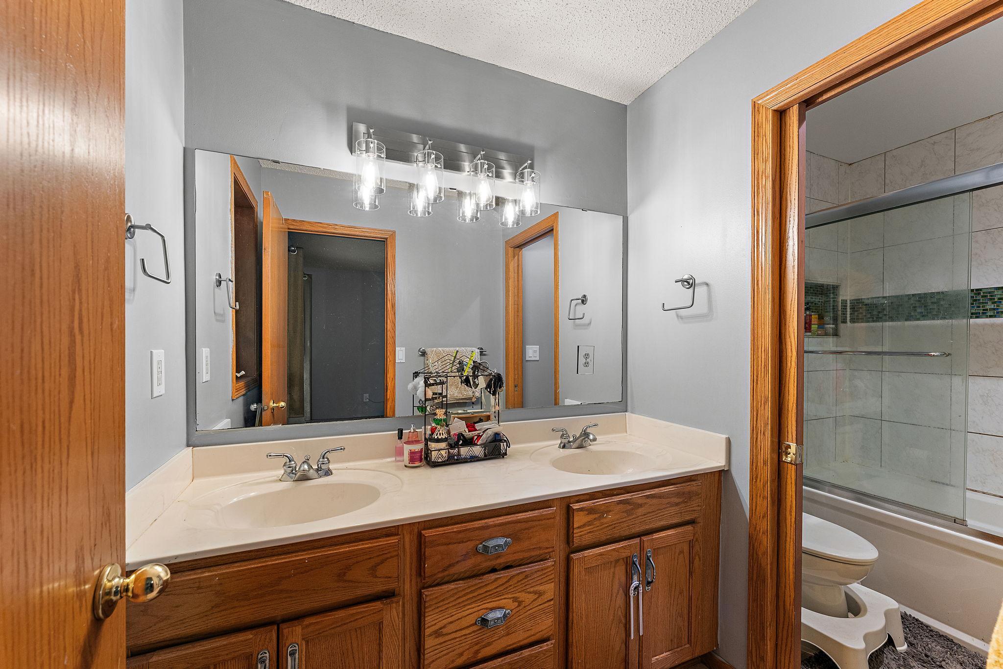 View of Residential at 2554 Haller Lane, Maplewood MN 55119, Maplewood (33 of 43) - Mike Wilen | Minnesota Team Real Estate