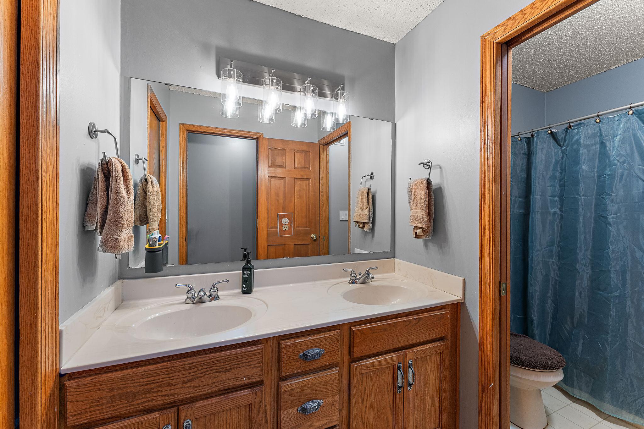 View of Residential at 2554 Haller Lane, Maplewood MN 55119, Maplewood (17 of 43) - Mike Wilen | Minnesota Team Real Estate