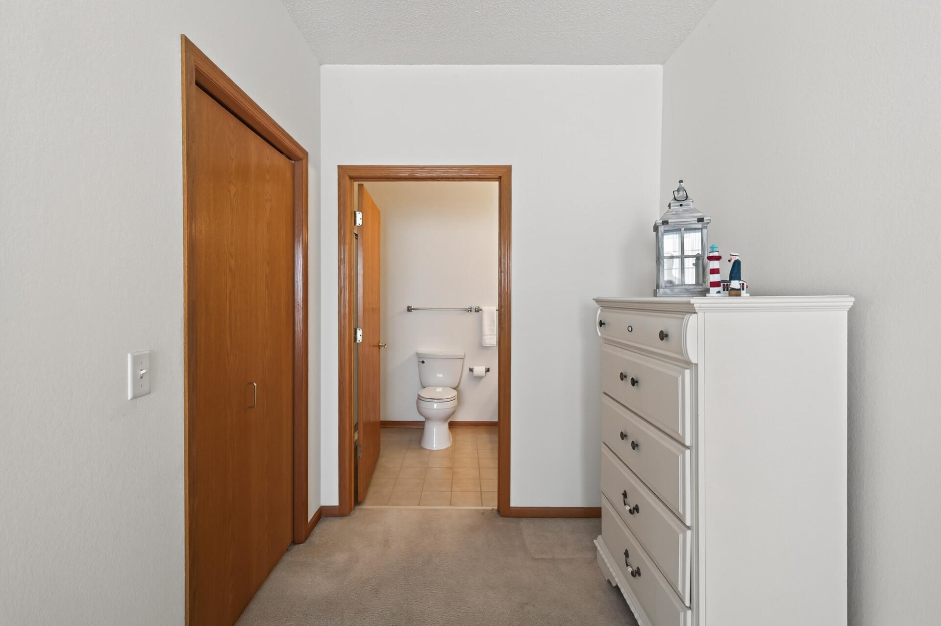 View of Residential at 15001 Burnhaven Drive #216, Burnsville MN 55306, Burnsville (21 of 39) - Mike Wilen | Minnesota Team Real Estate