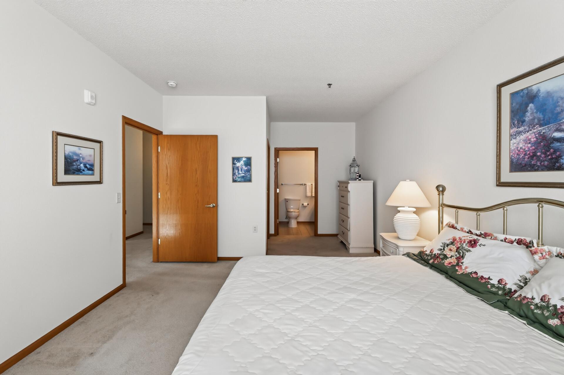 View of Residential at 15001 Burnhaven Drive #216, Burnsville MN 55306, Burnsville (20 of 39) - Mike Wilen | Minnesota Team Real Estate