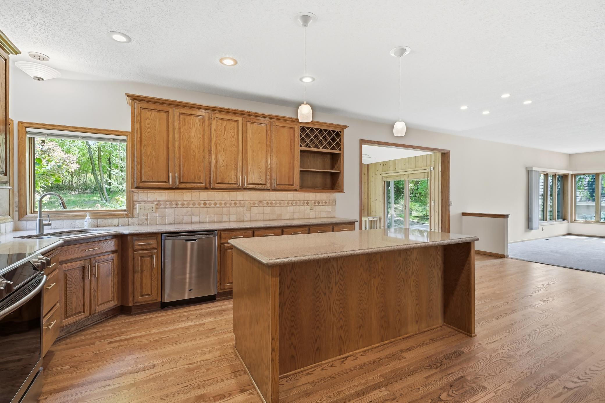 View of Residential at 14817 Summit Oaks Drive, Burnsville MN 55337, Burnsville (10 of 36) - Mike Wilen | Minnesota Team Real Estate