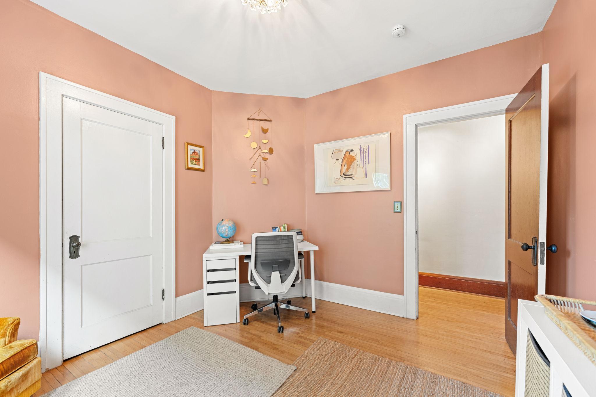 View of Residential at 3332 Colfax Avenue #101, Minneapolis MN 55408, Minneapolis (17 of 28) - Mike Wilen | Minnesota Team Real Estate