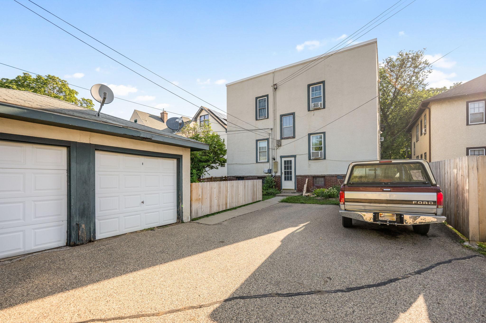 View of Residential at 3332 Colfax Avenue #101, Minneapolis MN 55408, Minneapolis (26 of 28) - Mike Wilen | Minnesota Team Real Estate