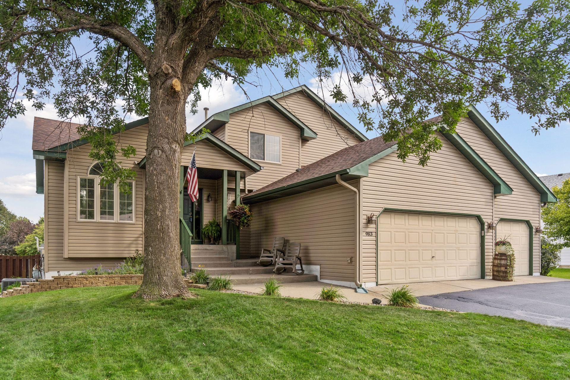 View of Residential at 983 114th Avenue, Blaine MN 55434, Blaine (4 of 41) - Mike Wilen | Minnesota Team Real Estate