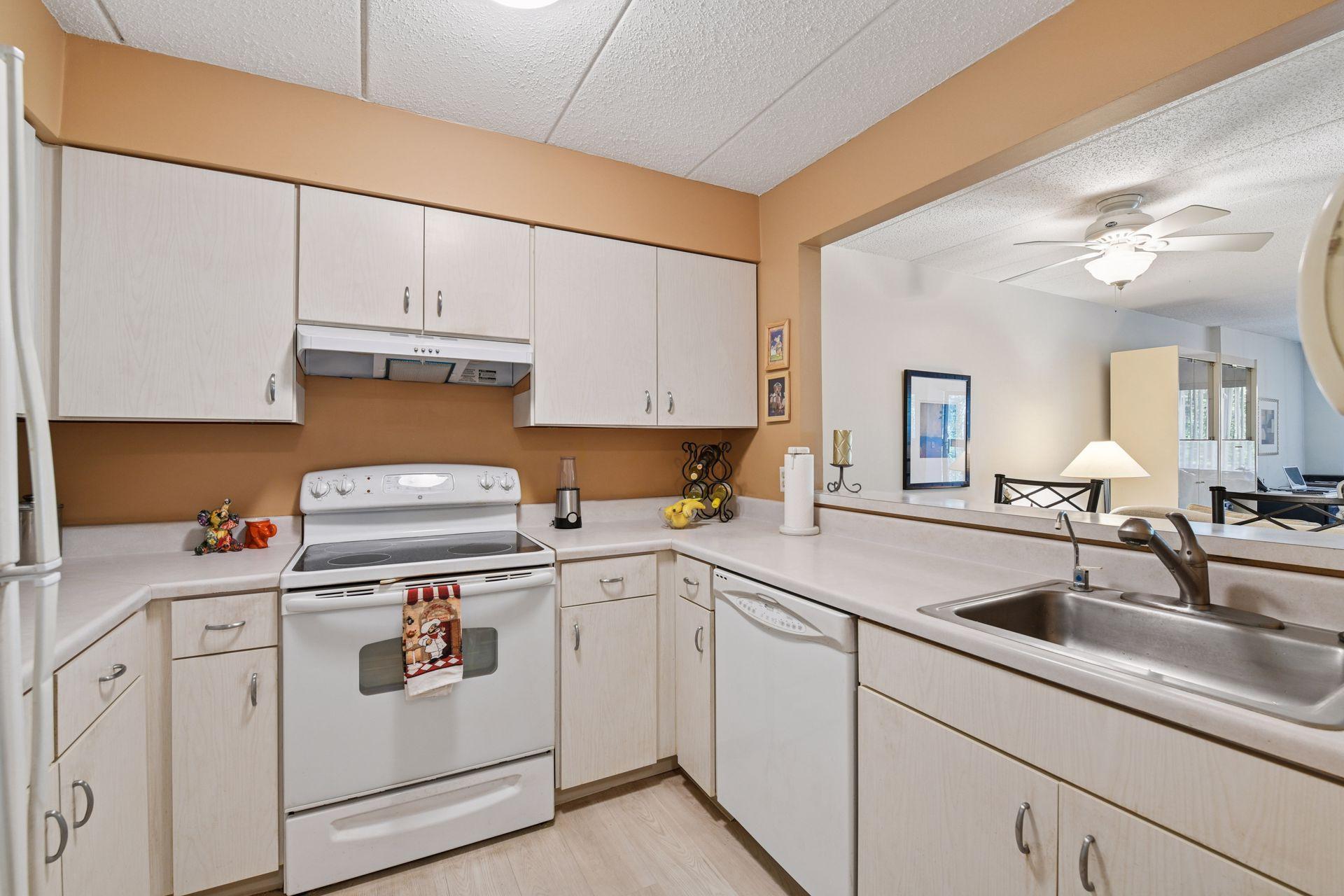 View of Residential at 3320 Louisiana Avenue #311, Saint Louis Park MN 55426, Saint Louis Park (8 of 54) - Mike Wilen | Minnesota Team Real Estate