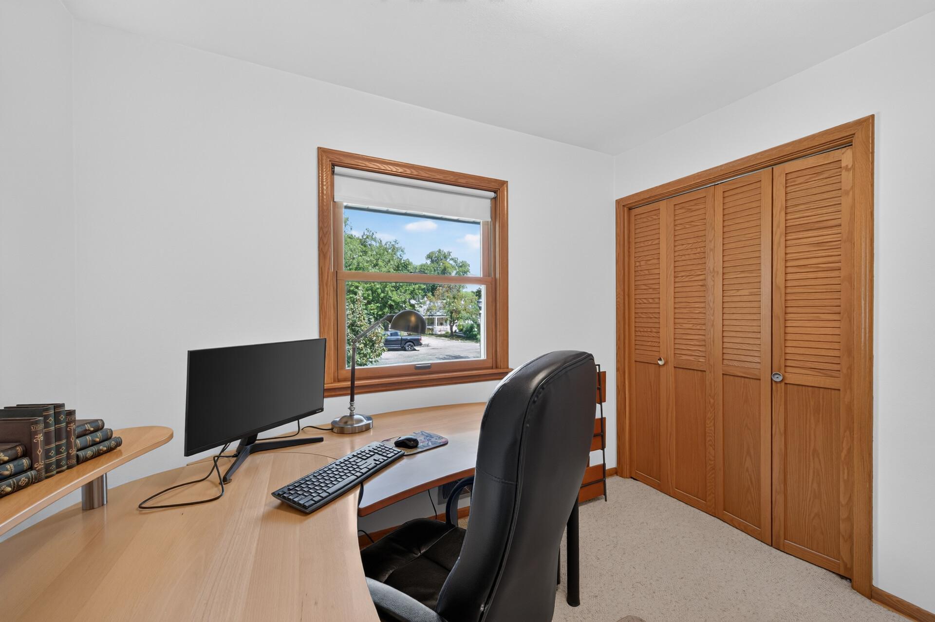 View of Residential at 2220 Cardinal Place, Saint Paul MN 55119, Saint Paul (21 of 57) - Mike Wilen | Minnesota Team Real Estate