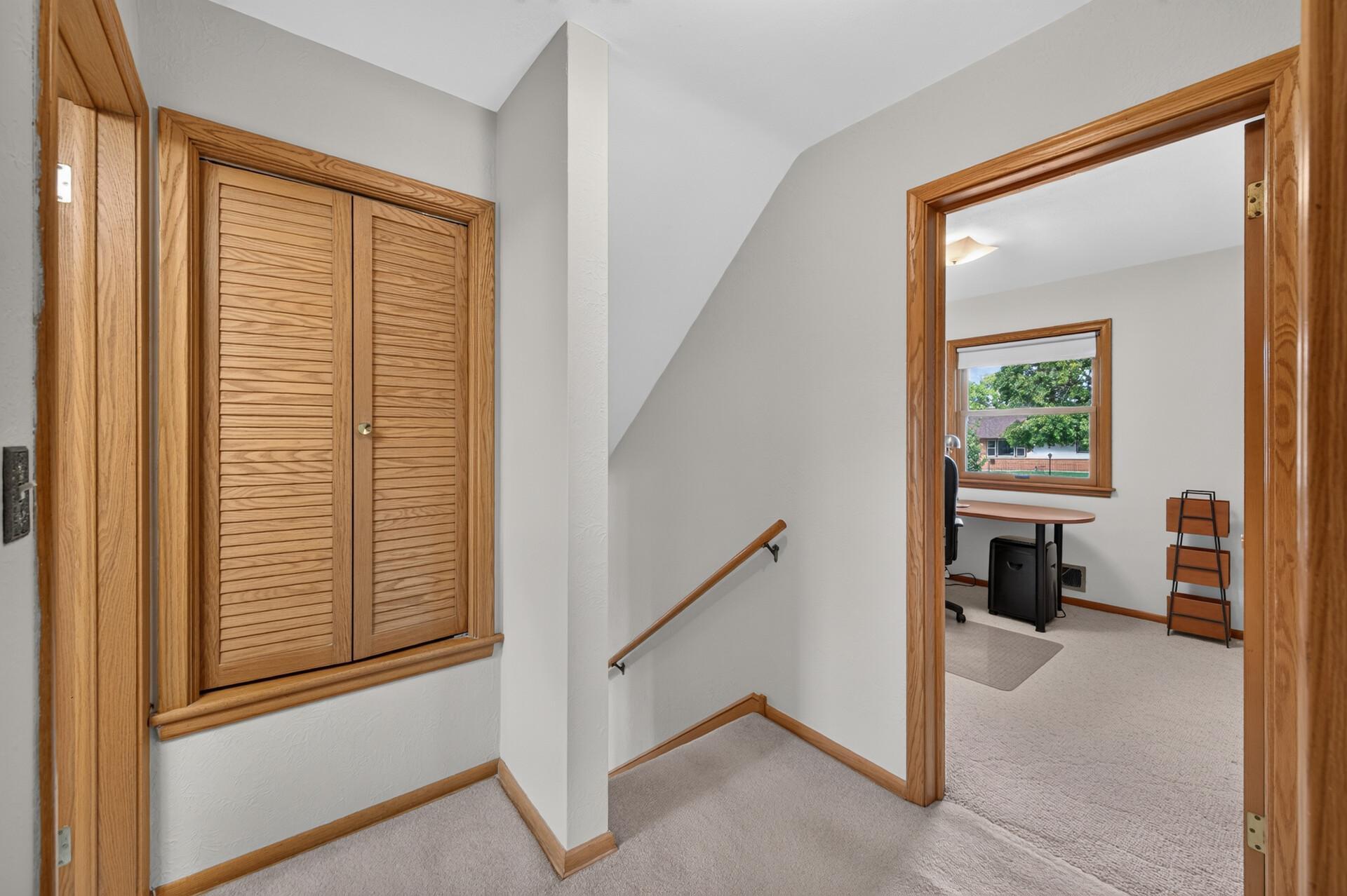 View of Residential at 2220 Cardinal Place, Saint Paul MN 55119, Saint Paul (19 of 57) - Mike Wilen | Minnesota Team Real Estate