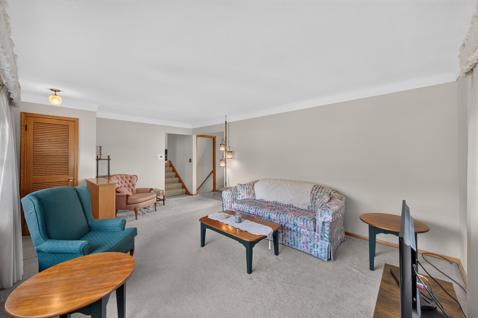 View of Residential at 2220 Cardinal Place, Saint Paul MN 55119, Saint Paul (9 of 57) - Mike Wilen | Minnesota Team Real Estate