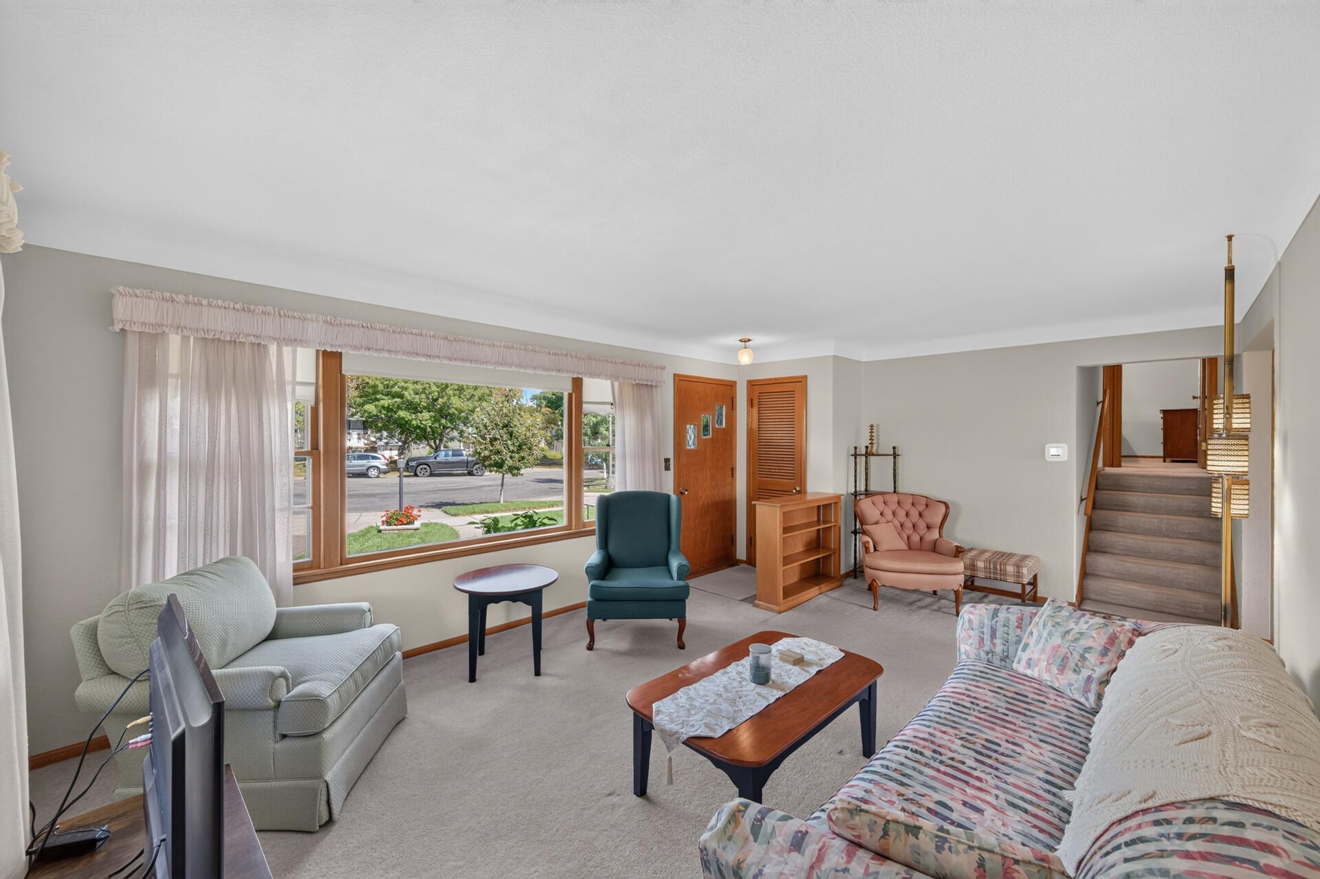 View of Residential at 2220 Cardinal Place, Saint Paul MN 55119, Saint Paul (6 of 57) - Mike Wilen | Minnesota Team Real Estate