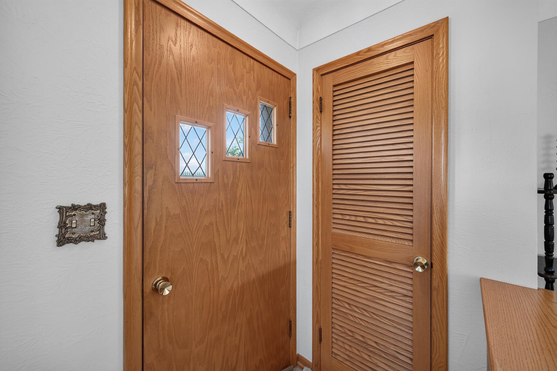 View of Residential at 2220 Cardinal Place, Saint Paul MN 55119, Saint Paul (5 of 57) - Mike Wilen | Minnesota Team Real Estate