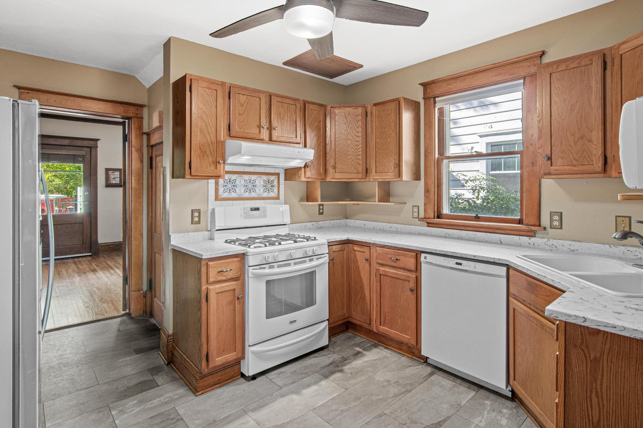 View of Residential at 818 Delaware Avenue, Saint Paul MN 55107, Saint Paul (9 of 33) - Mike Wilen | Minnesota Team Real Estate
