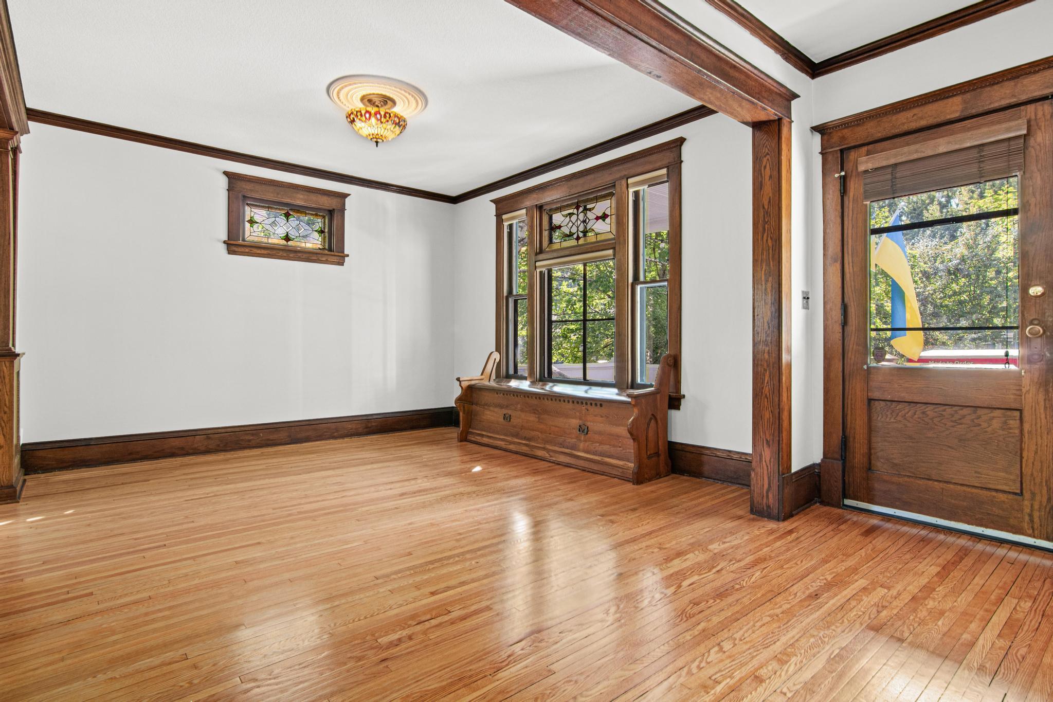 View of Residential at 818 Delaware Avenue, Saint Paul MN 55107, Saint Paul (5 of 33) - Mike Wilen | Minnesota Team Real Estate