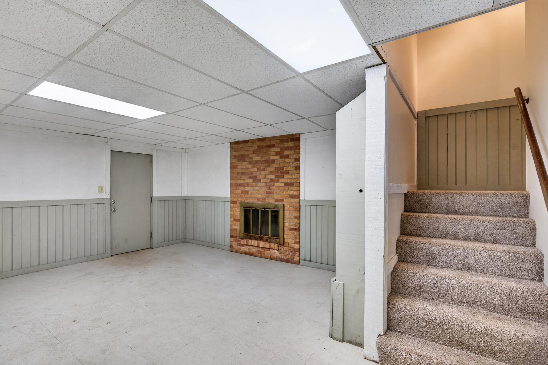 View of Residential at 109 Windsor Lane, New Brighton MN 55112, New Brighton (24 of 42) - Mike Wilen | Minnesota Team Real Estate