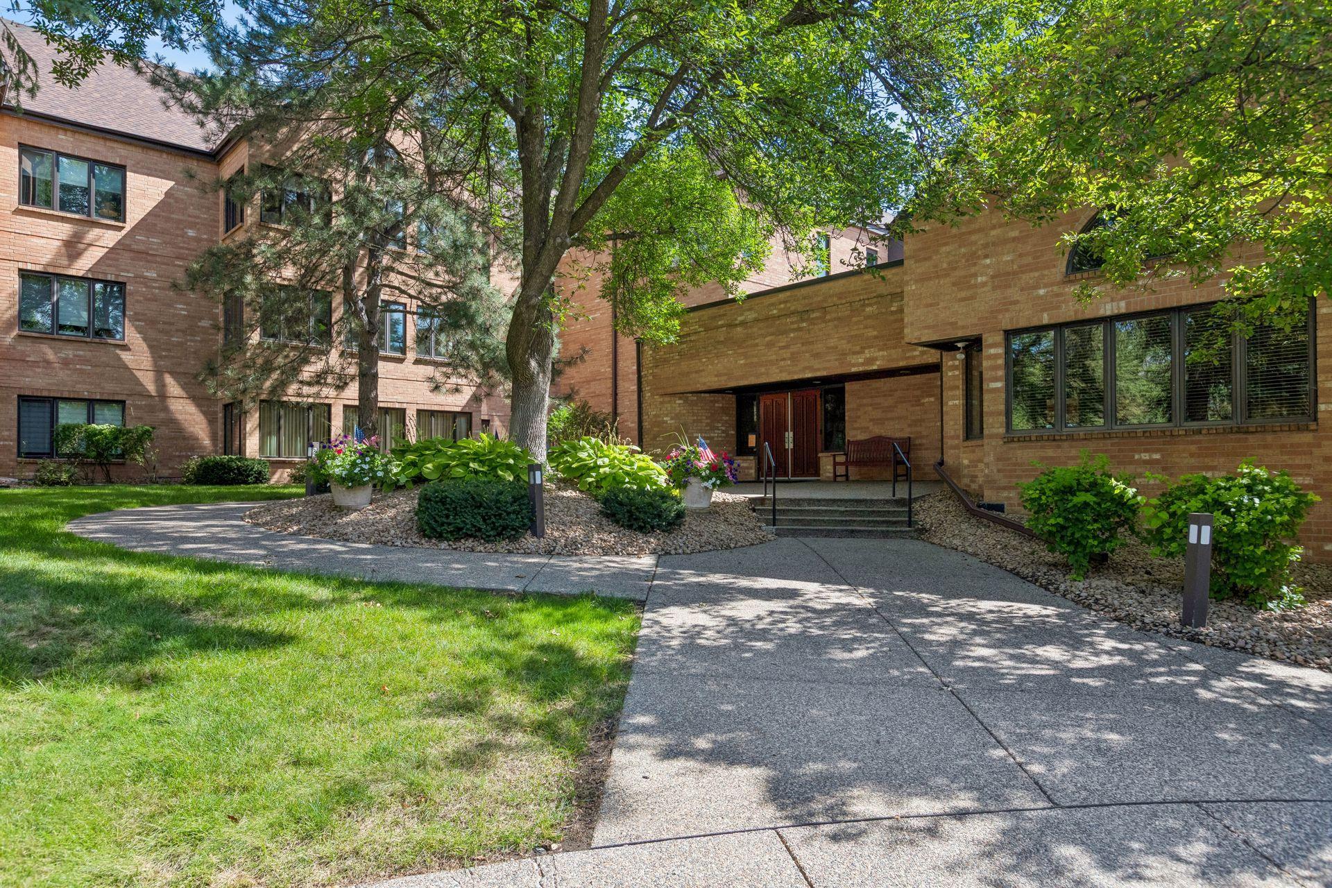 View of Residential at 1830 Eagle Ridge Drive #3001, Mendota Heights MN 55118, Mendota Heights (23 of 39) - Mike Wilen | Minnesota Team Real Estate