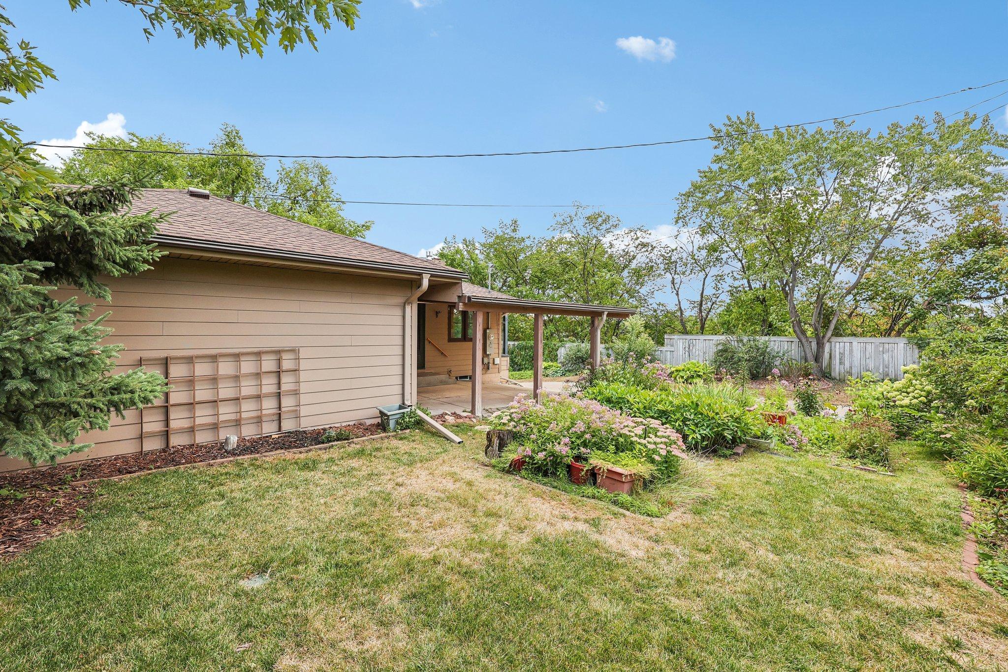View of Residential at 612 Russell Avenue, Minneapolis MN 55405, Minneapolis (41 of 49) - Mike Wilen | Minnesota Team Real Estate
