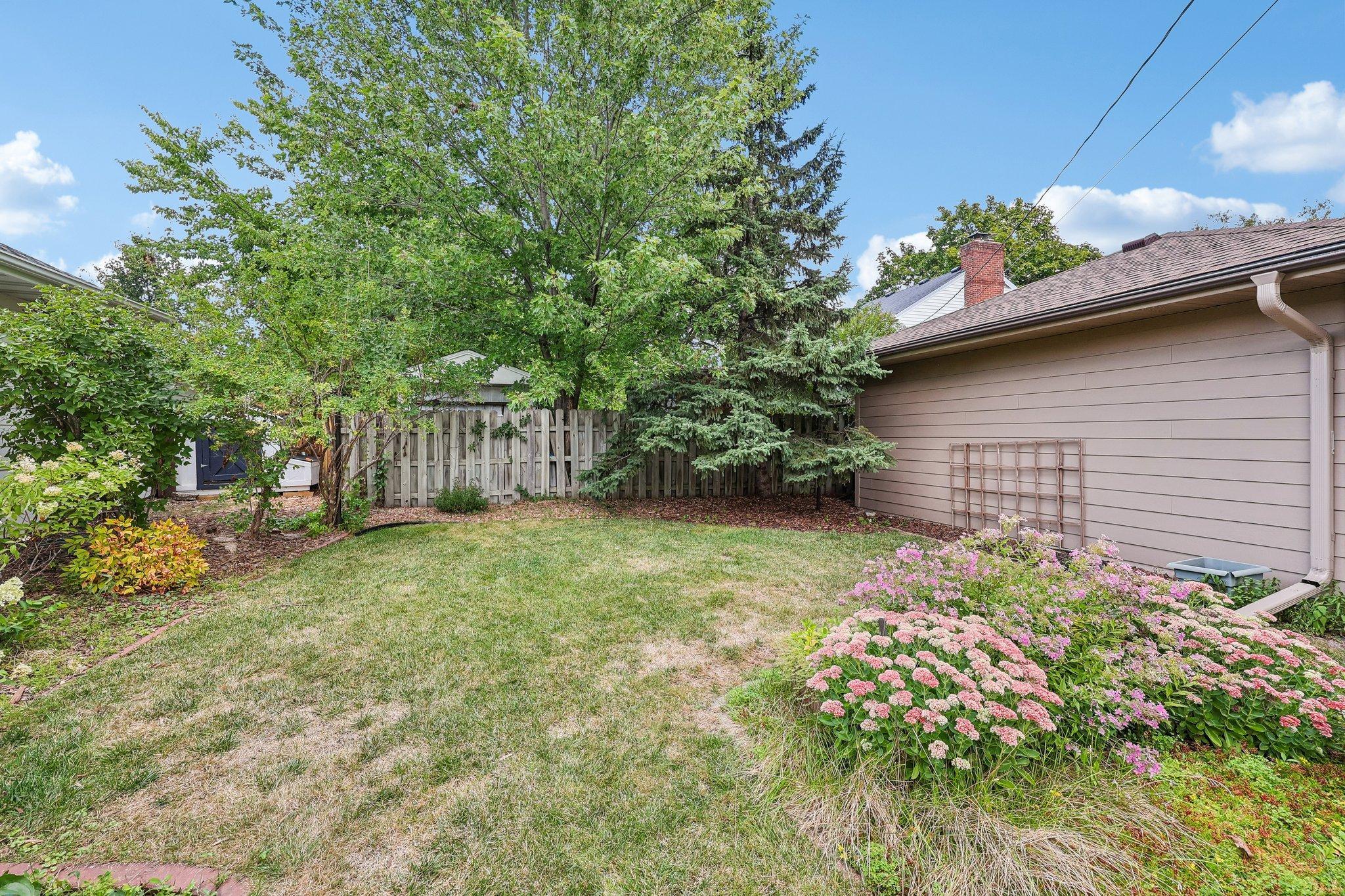 View of Residential at 612 Russell Avenue, Minneapolis MN 55405, Minneapolis (40 of 49) - Mike Wilen | Minnesota Team Real Estate