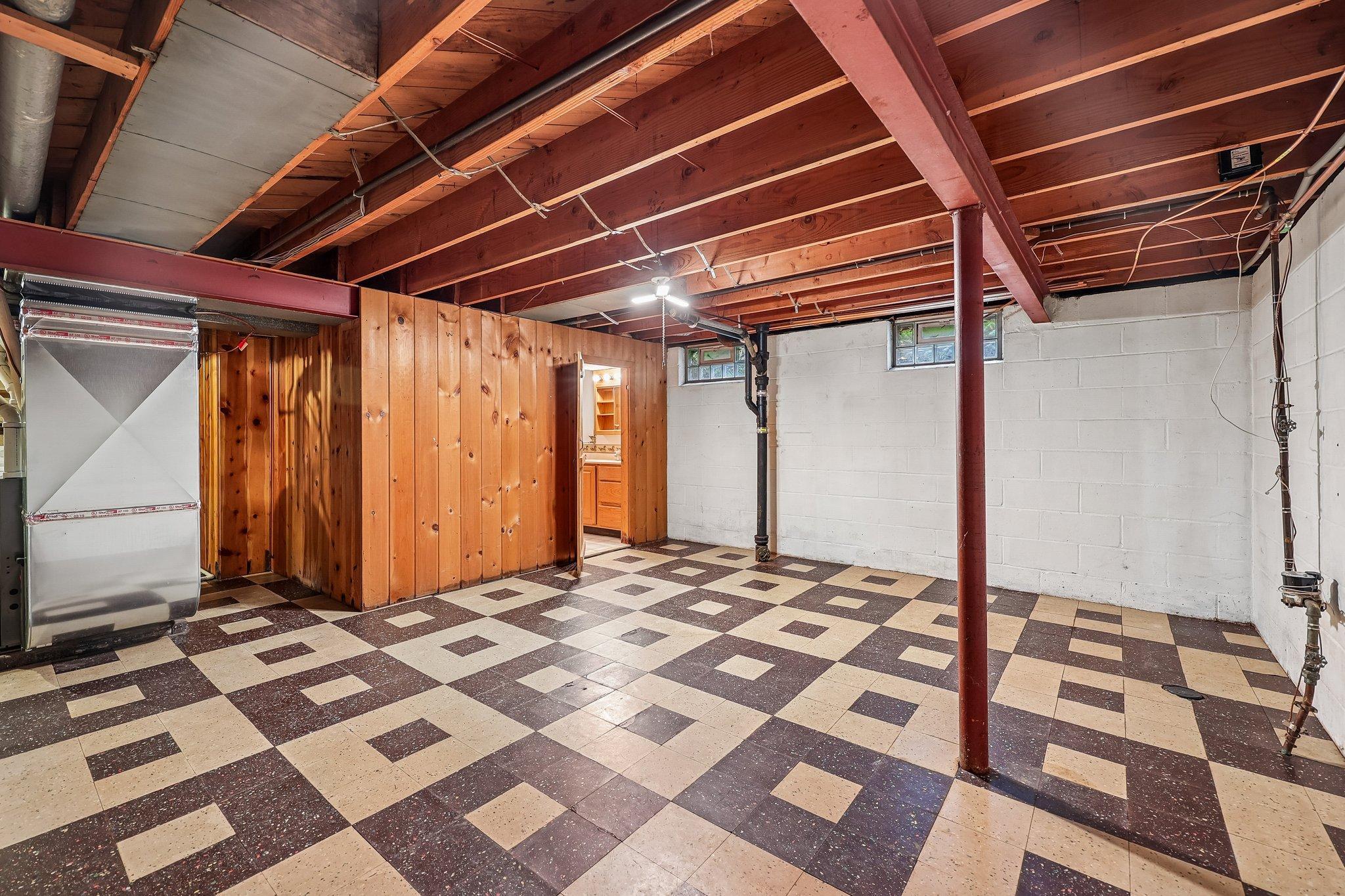 View of Residential at 612 Russell Avenue, Minneapolis MN 55405, Minneapolis (28 of 49) - Mike Wilen | Minnesota Team Real Estate
