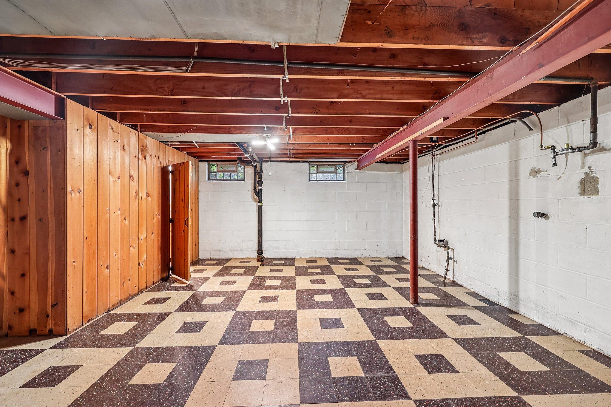 View of Residential at 612 Russell Avenue, Minneapolis MN 55405, Minneapolis (29 of 49) - Mike Wilen | Minnesota Team Real Estate