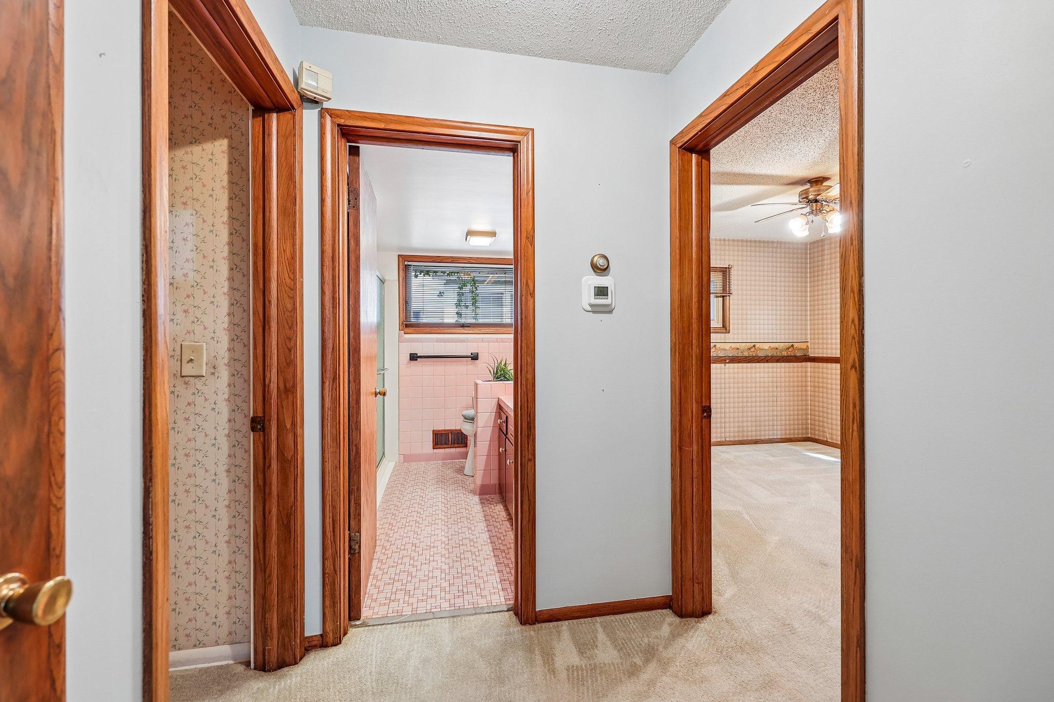 View of Residential at 612 Russell Avenue, Minneapolis MN 55405, Minneapolis (16 of 49) - Mike Wilen | Minnesota Team Real Estate